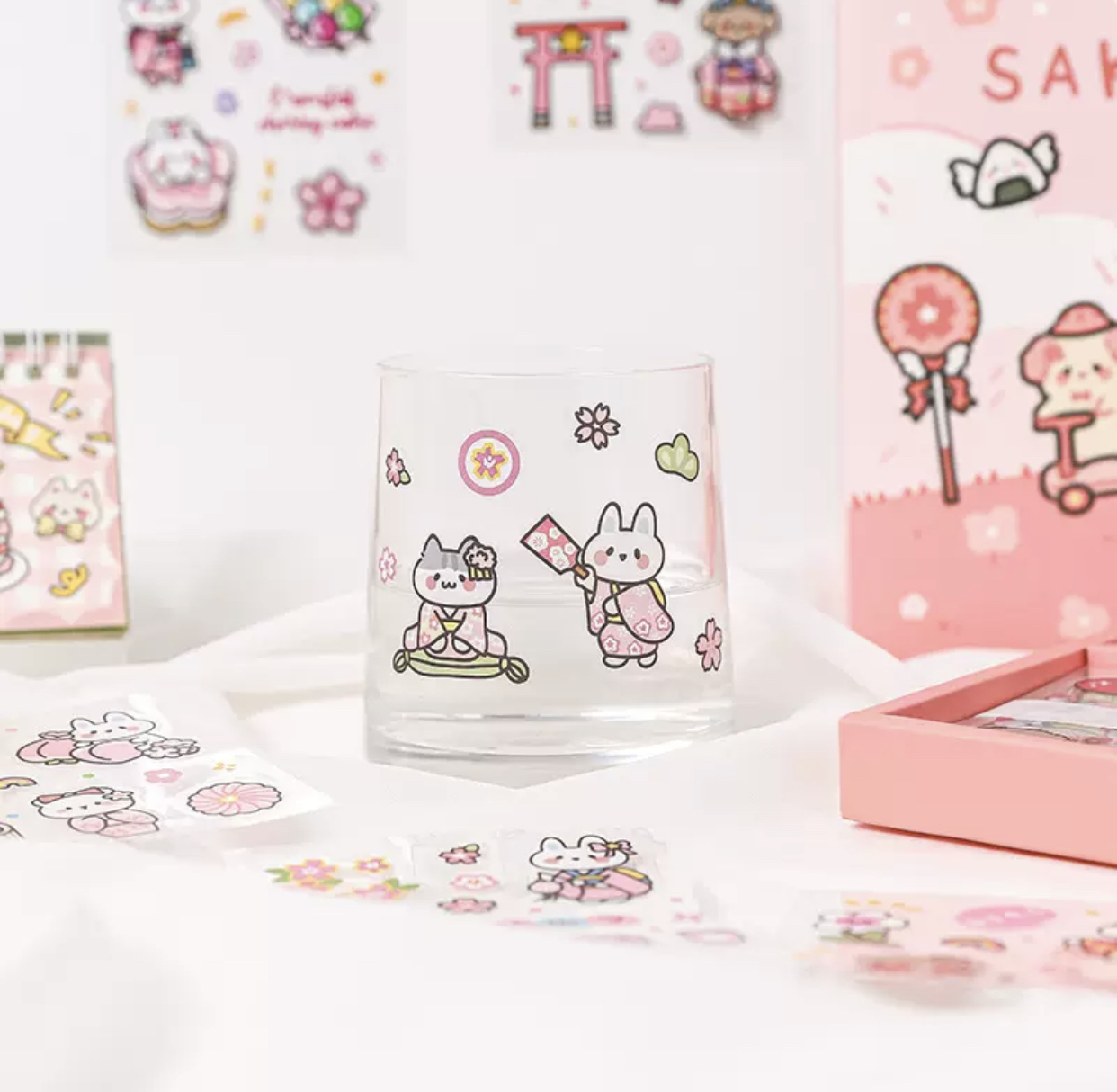 Sticker hộp 100 miếng Sakura cute