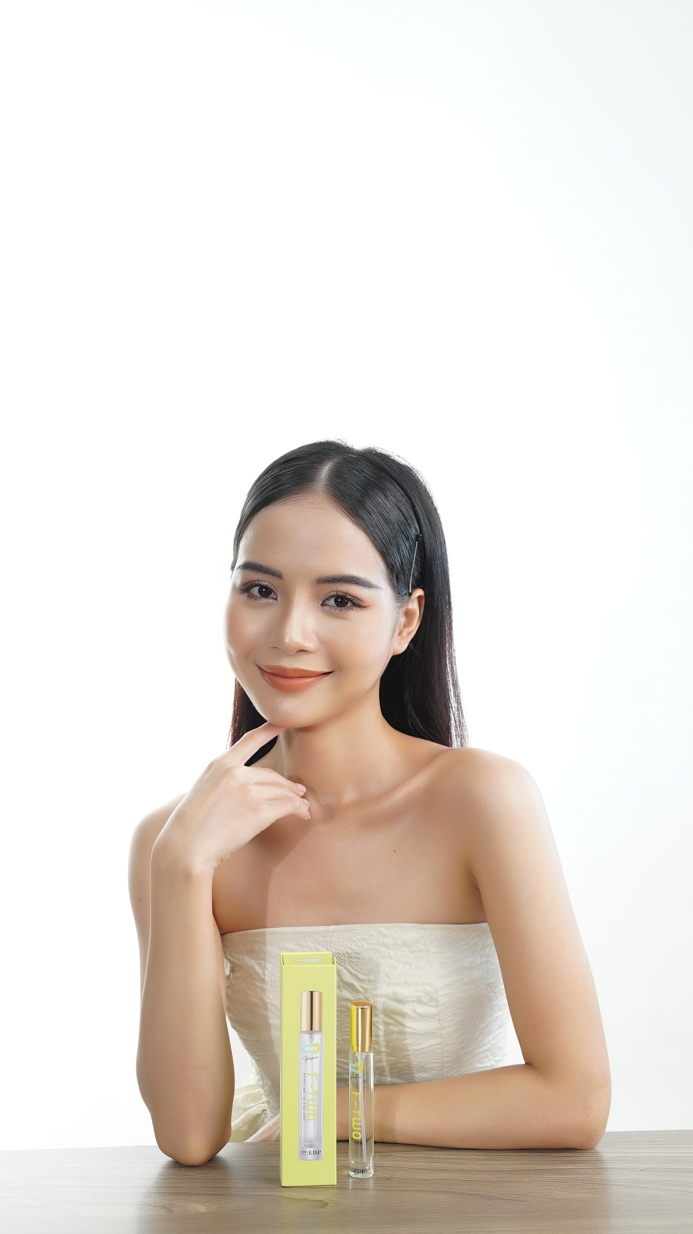 PHÓNG KHOÁNG HOANG DẠI - Nước hoa unisex F-TWO A TOUCH OF SANDAL 10ml | EVOR