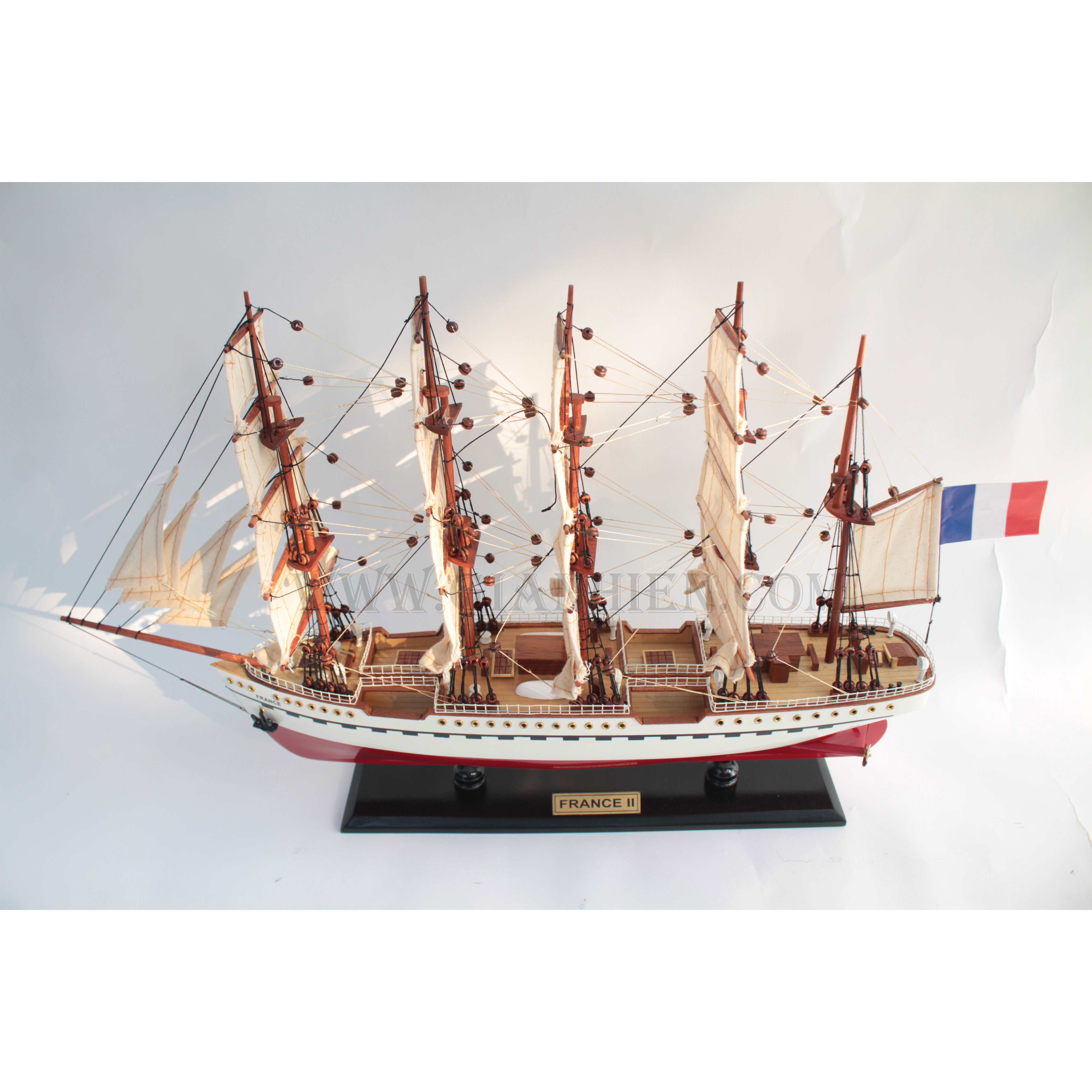 Mô Hình Thuyền Gỗ Lưu Niệm Phong Thủy Gia Nhiên Dạng Thuyền Cổ FRANCE II Chất Lượng Cao Xuất Khẩu