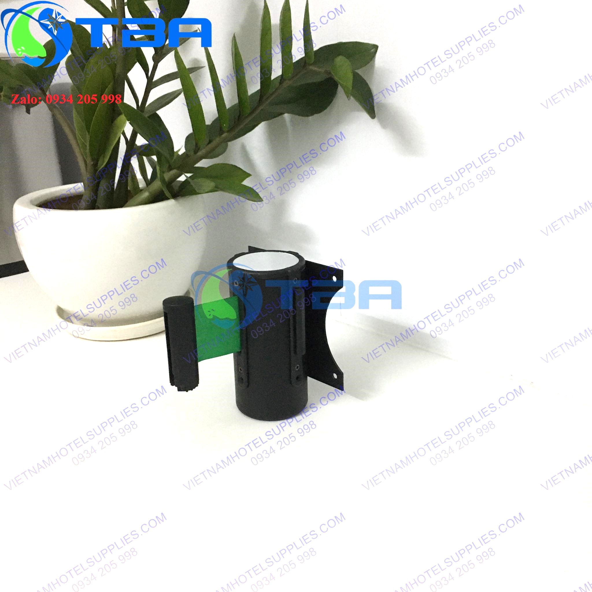 Đầu dây trụ chắn gắn tường 2m màu đen dây căng màu xanh lá chất lượng cao