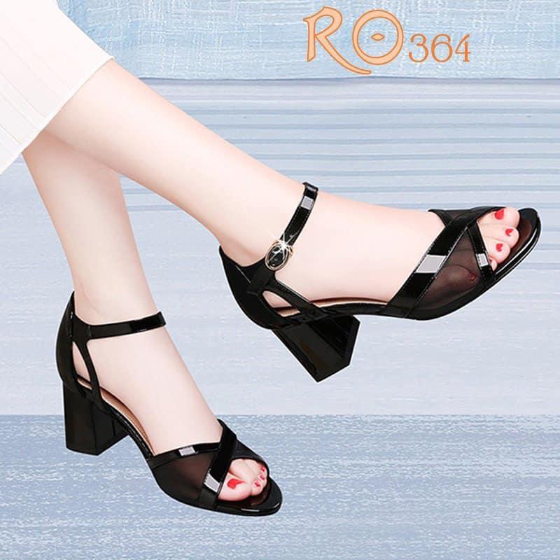 Giày sandal nữ cao gót 4 phân hàng hiệu rosata đẹp hai màu đen kem ro364