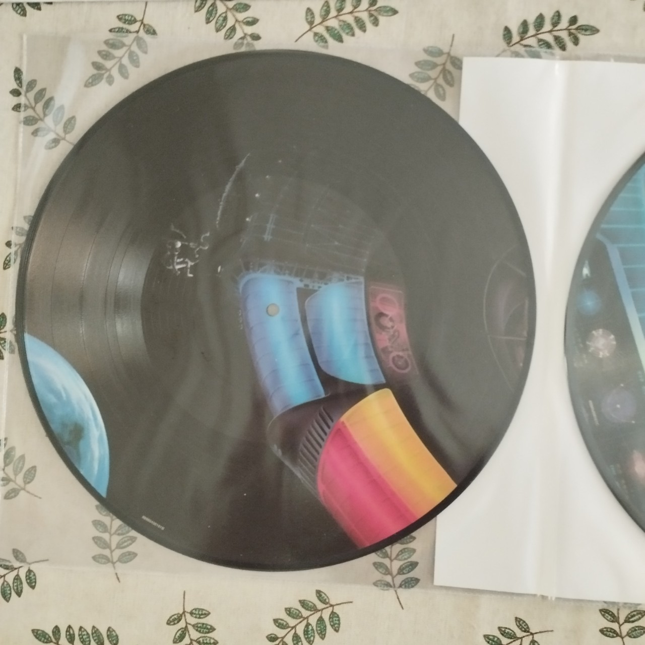 Đĩa than - LP  Out Of The Blue ‎ E.L.O - Mint picture vinyl record