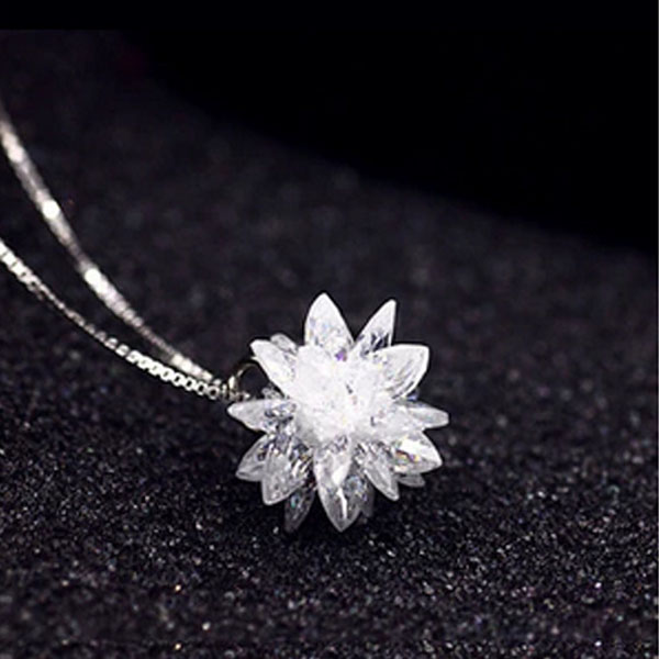 Dây chuyền nữ hoa đá bông tuyết phale đơn giản ấn tượng