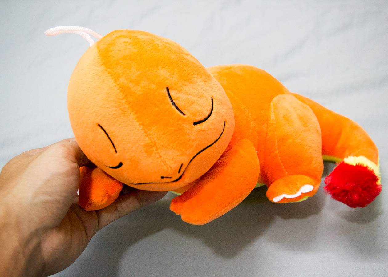 Thú nhồi bông Charmander nằm ngủ BA00080