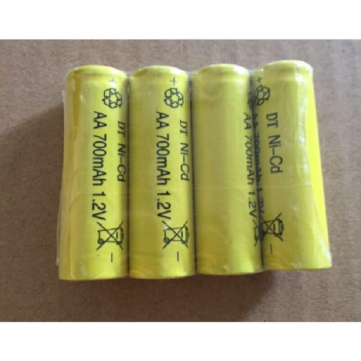 Vỉ Pin Sạc Lại 4 Viên AA Dung Lượng 700mAh 1.2V