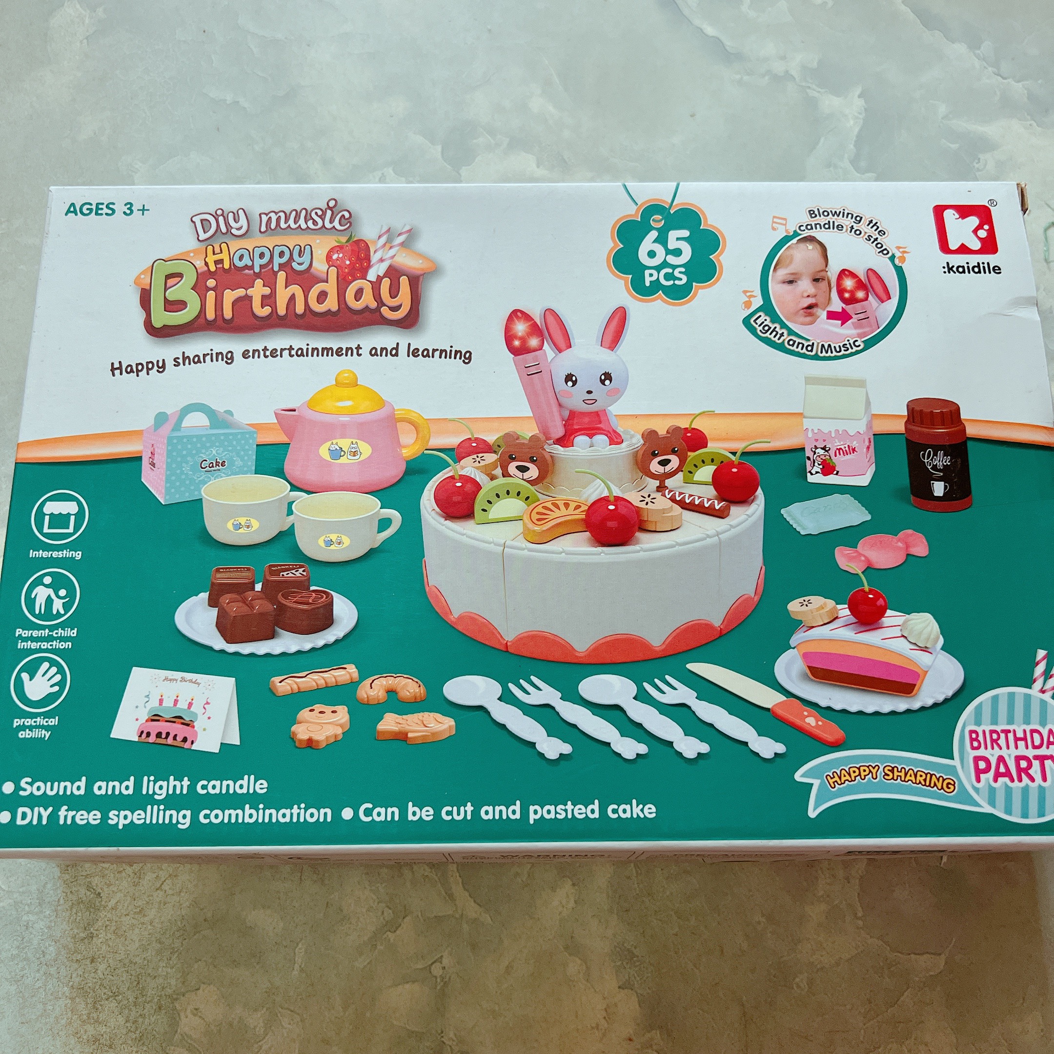 Đồ chơi Bánh kem sinh nhật nến cảm ứng hiệu ứng thổi tắt kèm búp bê thỏ cho bé