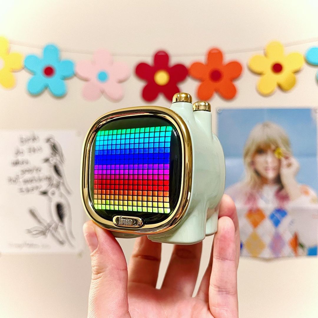 Loa Bluetooth Divoom Zooe công suất 6W, màn hình LED 256 Full RGB, bảo hành 12 tháng - Hàng chính hãng
