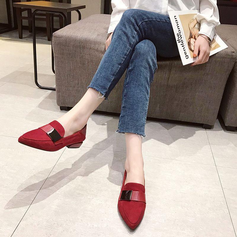 The new Korean suede shoes in spring, ins, wear black vintage British shoes with pointed heels