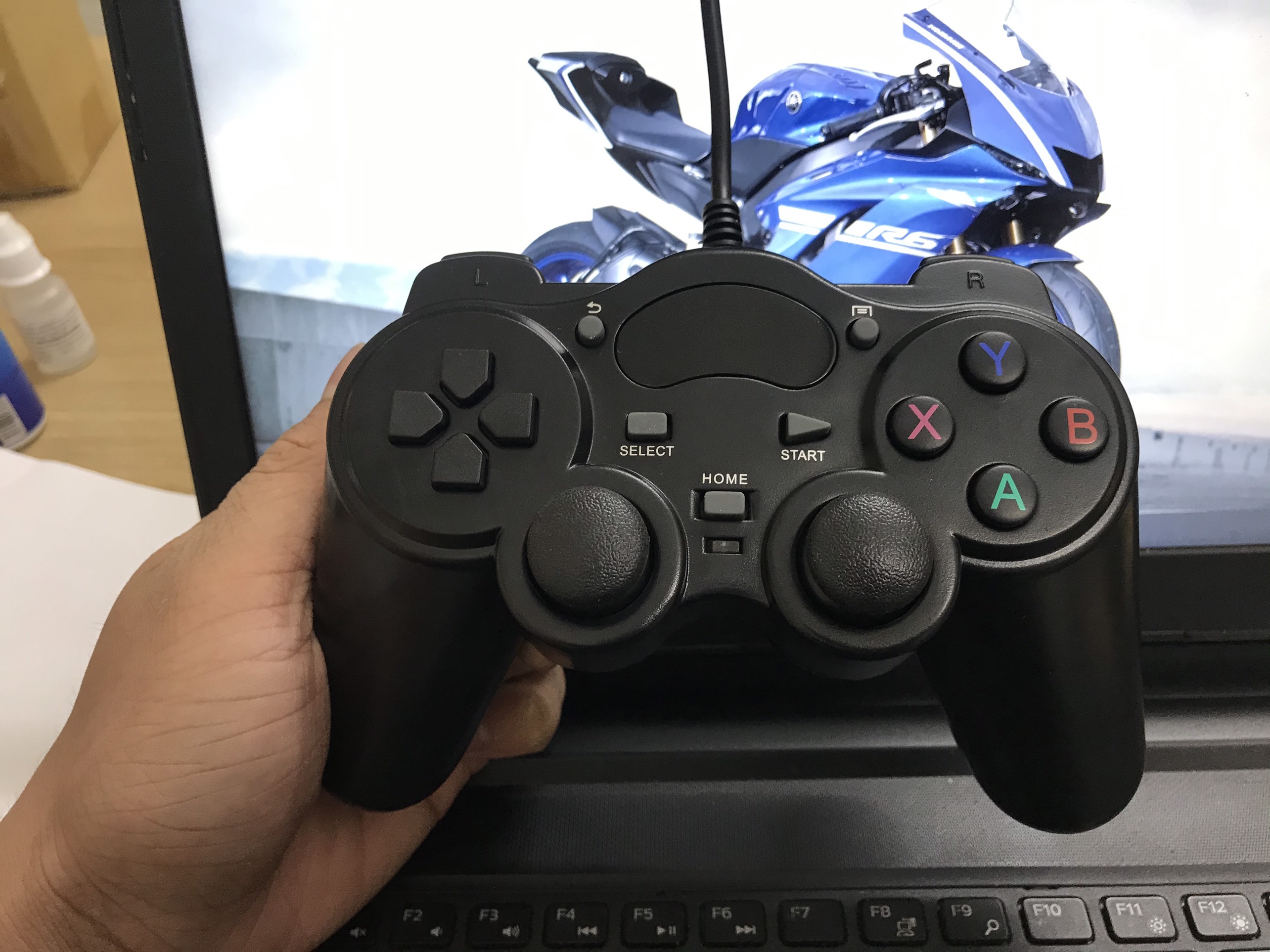 Máy gamer điện tử 4 nút chơi game 800 trò tay cầm joystick Hỗ trợ phân giải lên 4k HDR Hỗ trợ kết nối thẻ nhớ