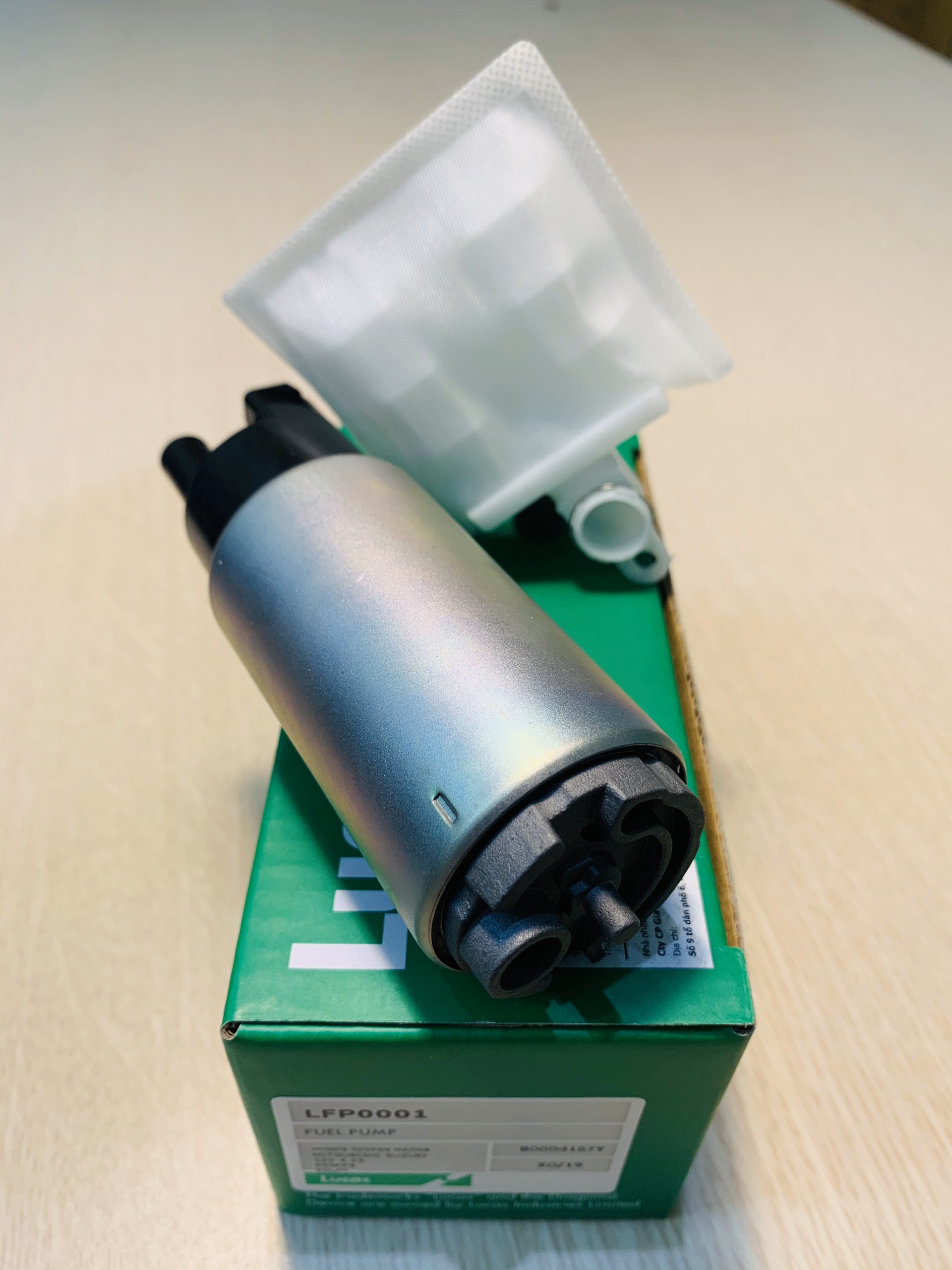 Bơm xăng dài, giắc to cho xe Kia Morning, HUyndai I10 đời , Nissan,Mitsu đời thấp nhãn hiệu Lucas LFP0001