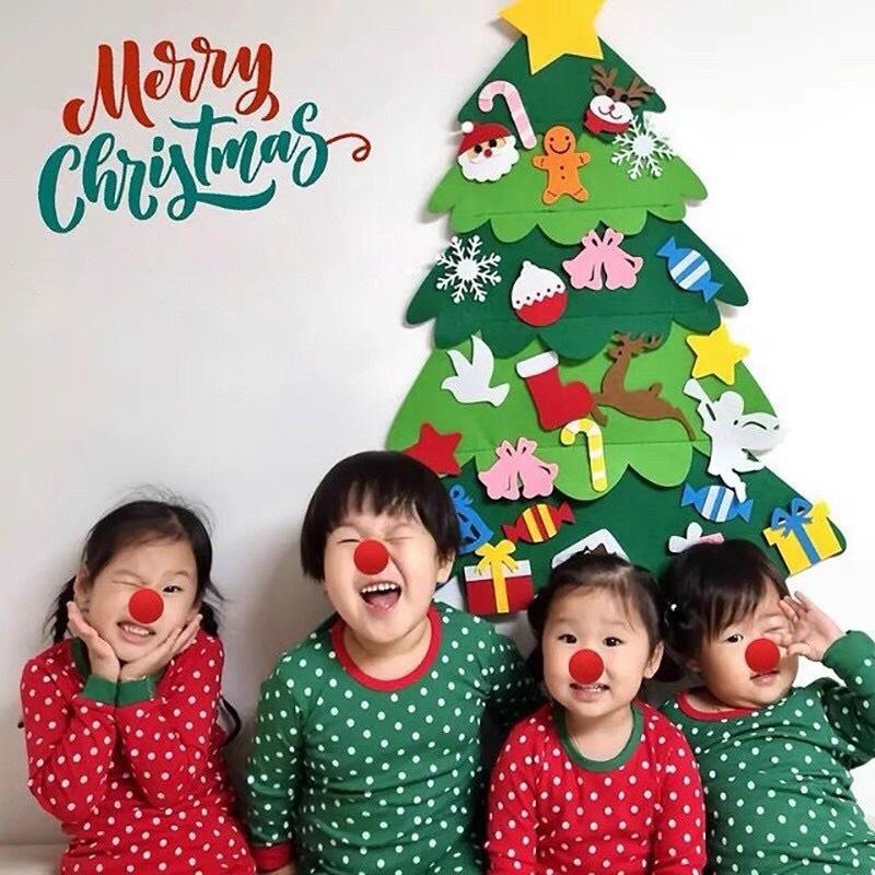 Cây thông Noel vải nỉ tự trang trí dán tường dịp giáng sinh loại 32 chi tiết