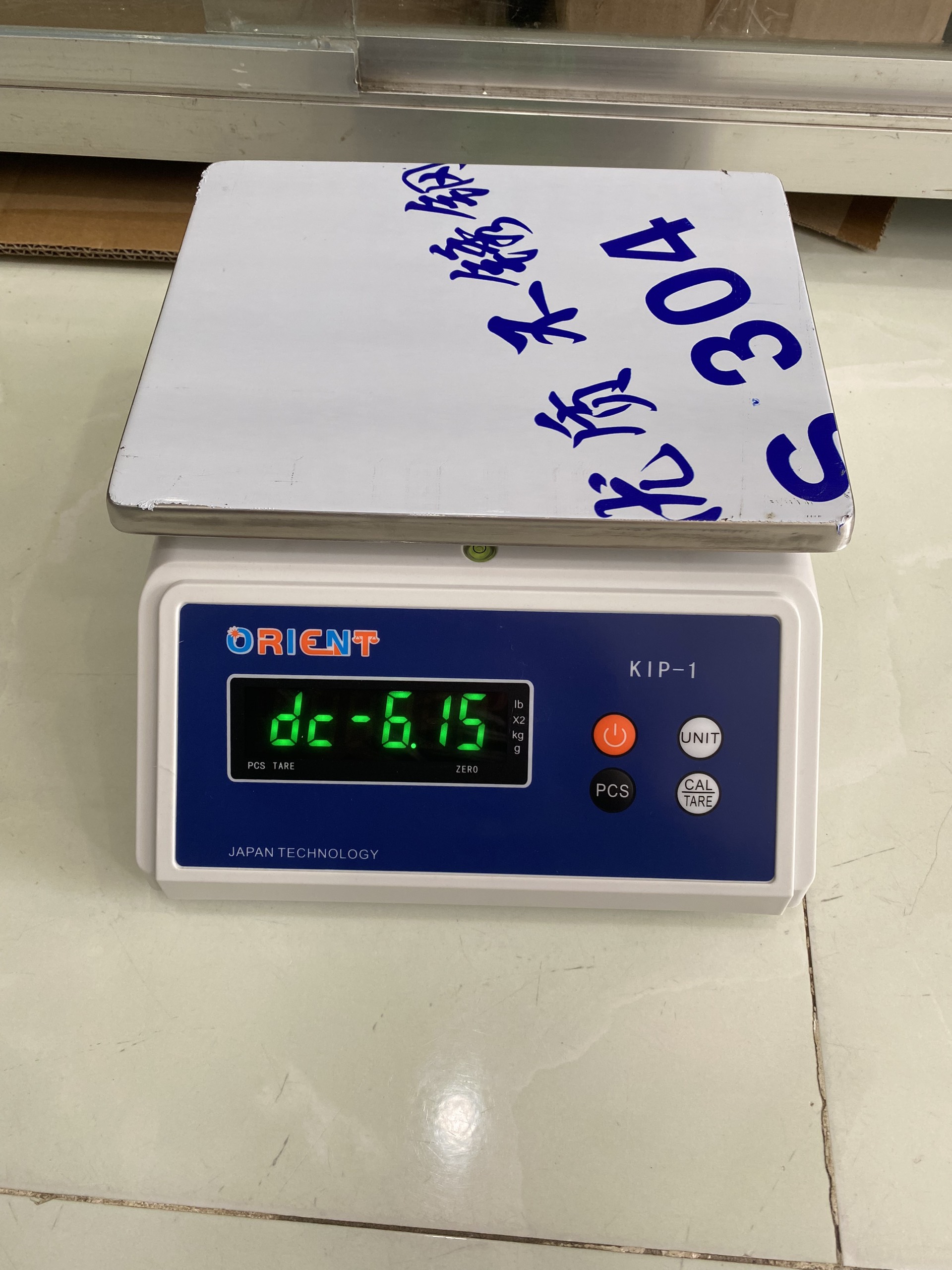 CÂN 30KG CHỐNG NƯỚC 2 MẶT SỐ KIP-1