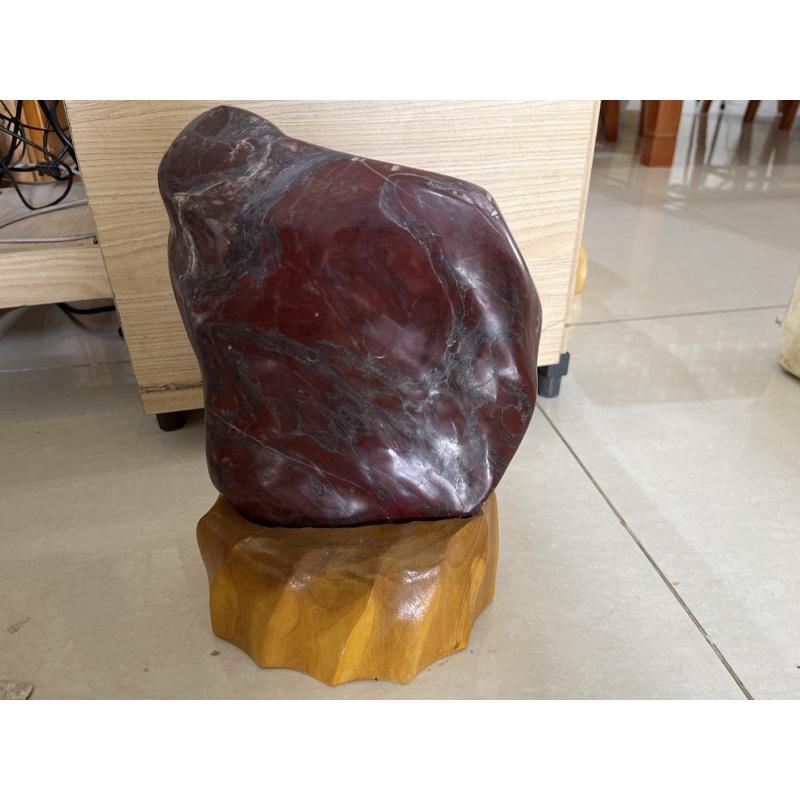Cây đá cho người mệnh Thổ và Hỏa màu đỏ mận chín cao 31 cm, nặng 6 kg