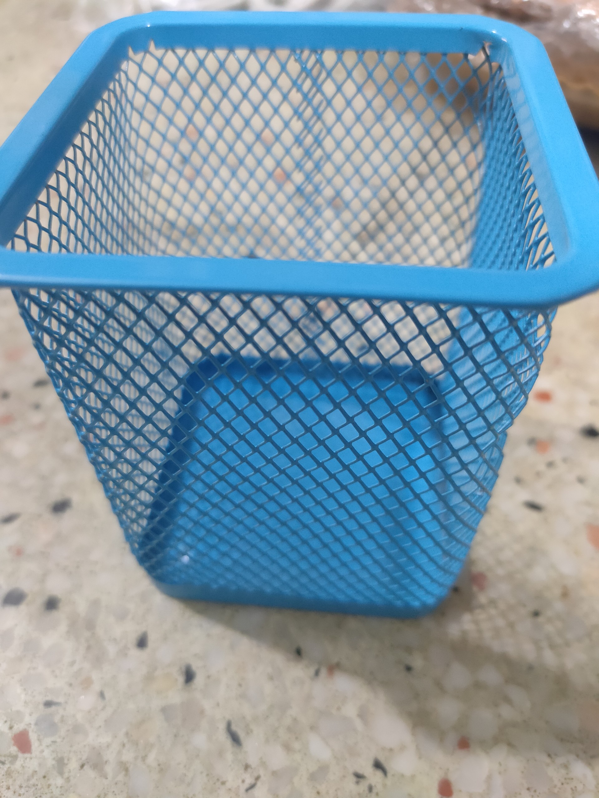 Giỏ Đựng Bút Văn Phòng Lưới Sắt Đa Năng