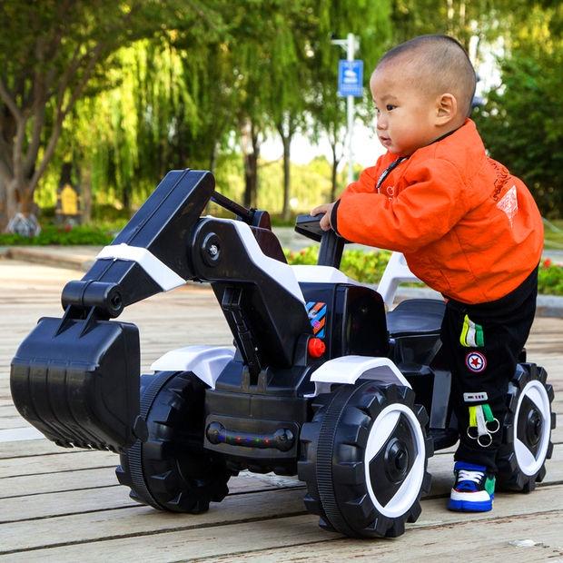 HOTĐồ chơi ô tô máy xúc điện trẻ em có thể ngồi và đi xe máy xúc cậu bé quá khổ có thể điều khiển từ xa xe kỹ thuật