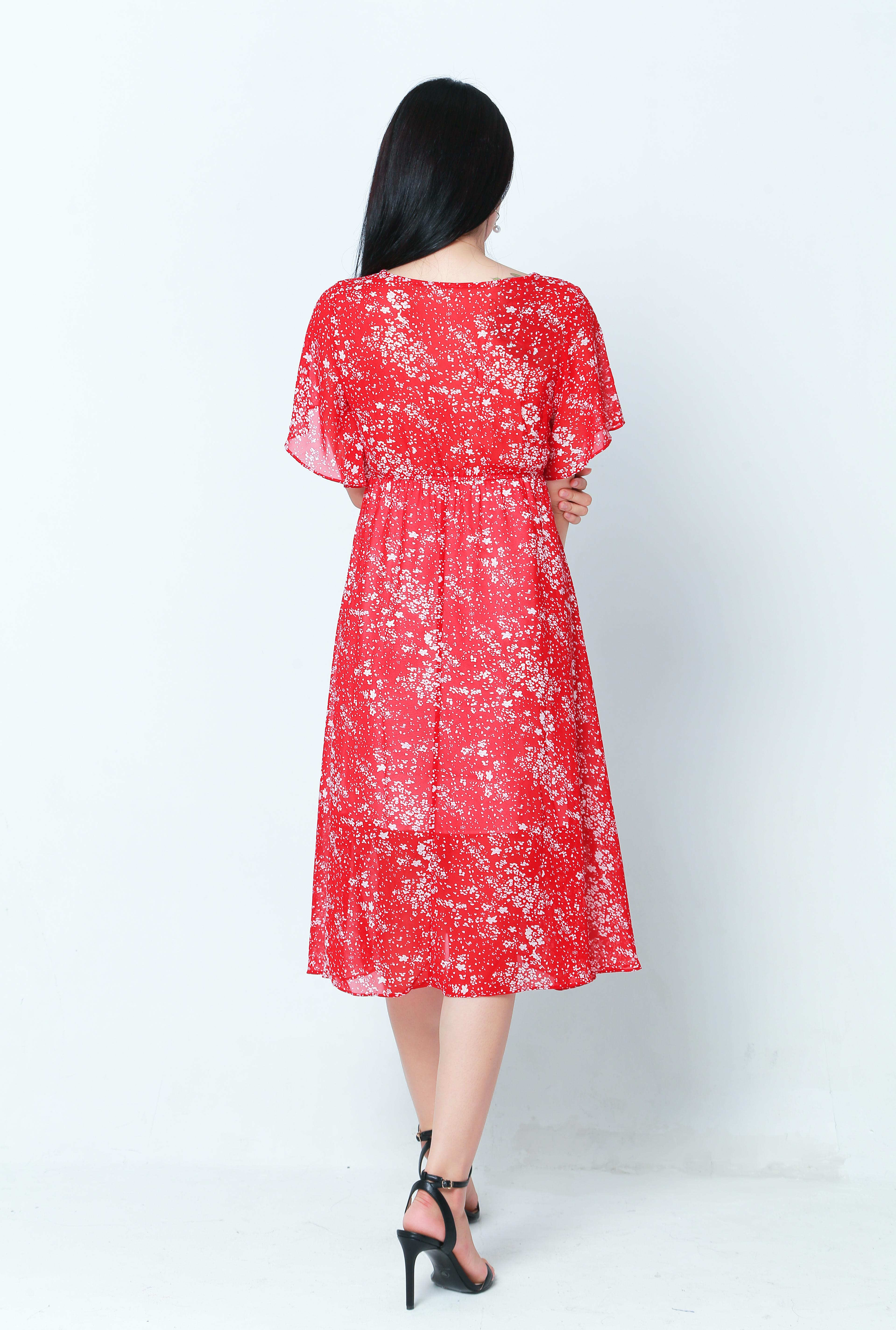 Váy voan hoa đỏ quyến rũ