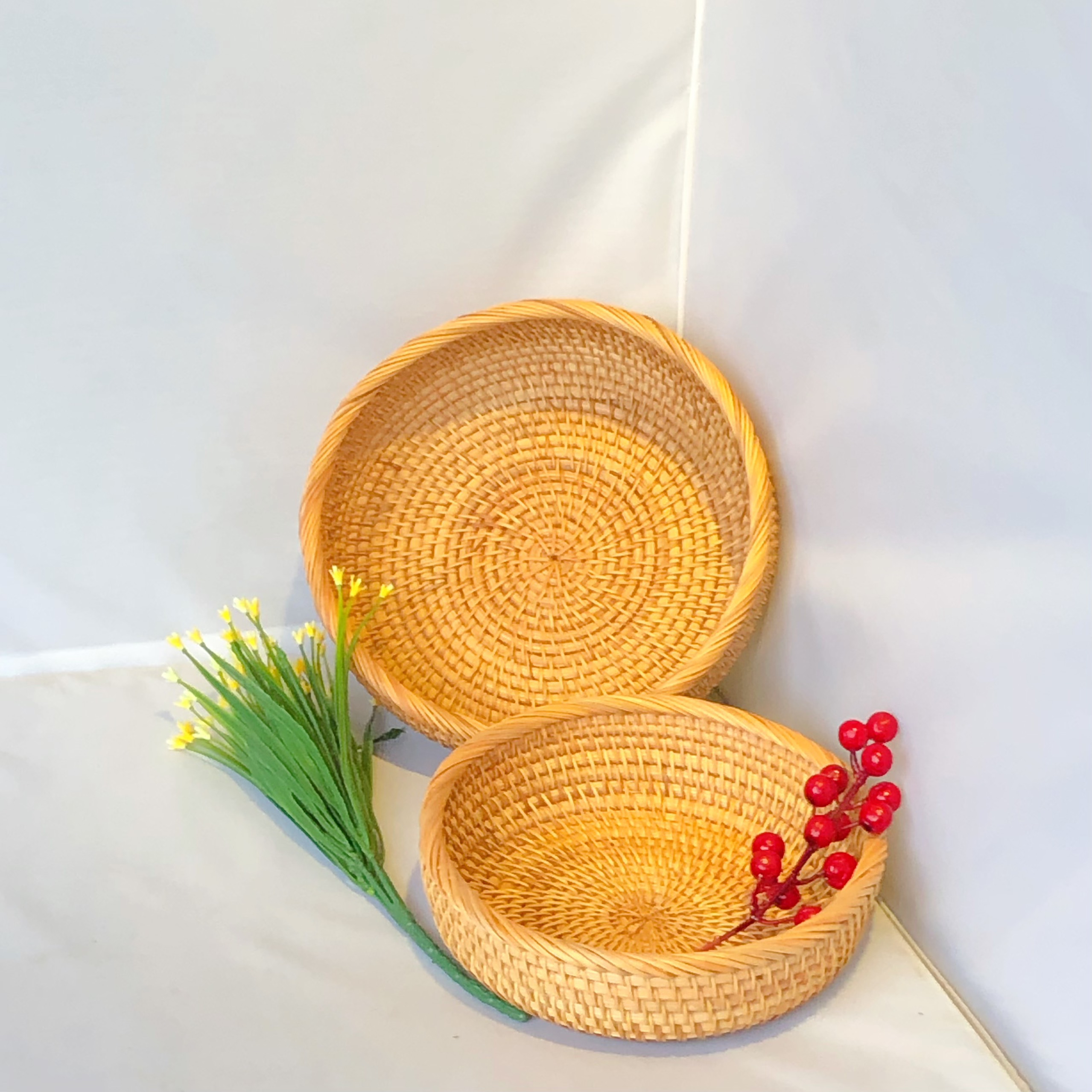 Khay mây viền tròn
