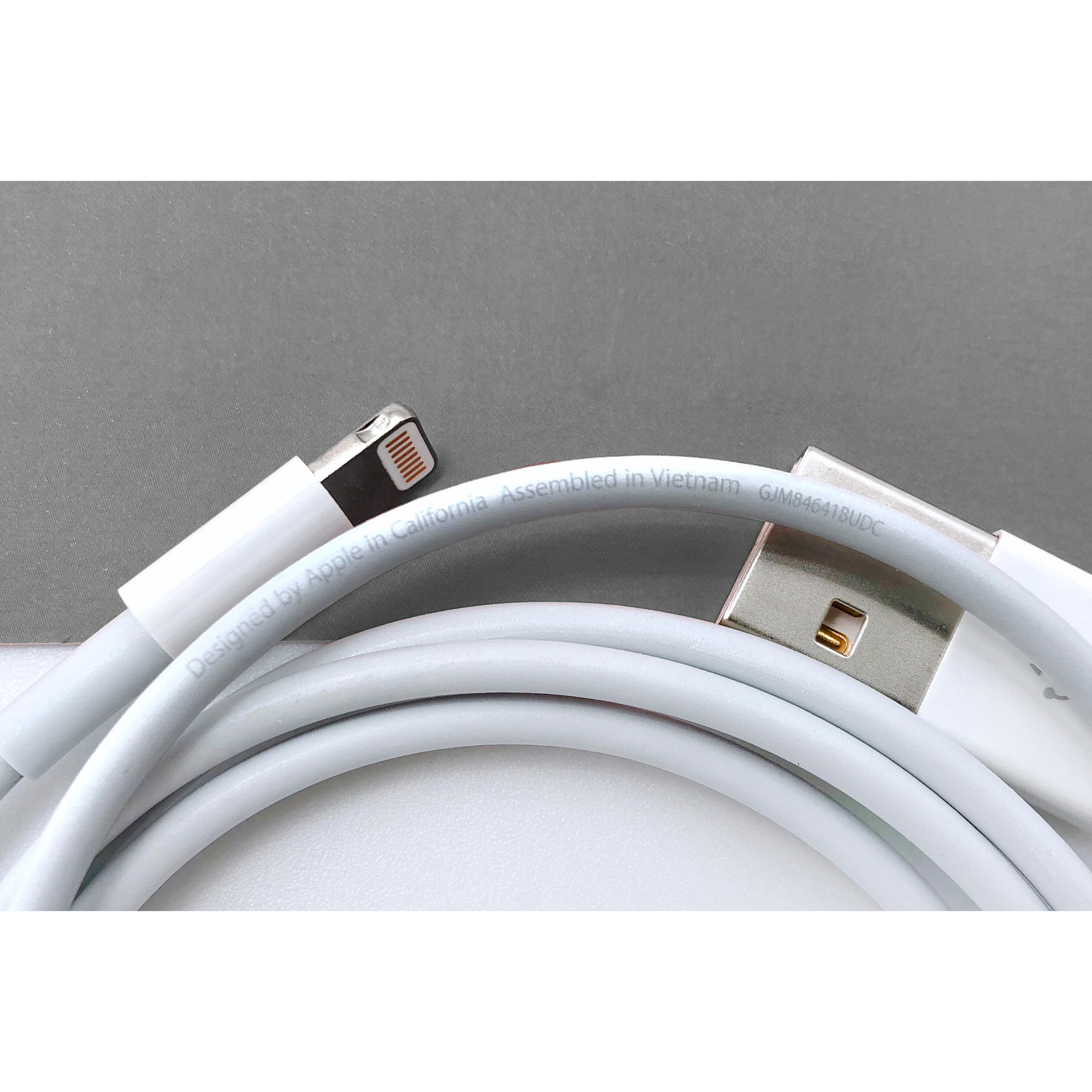 Cáp lightning to USB trắng (2m) cho iPhone/iPad/iPod