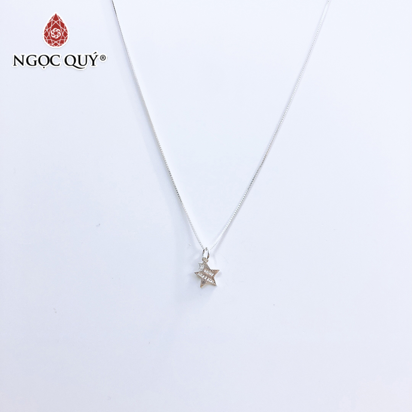 Dây chuyền bạc mặt sao năm cánh có khắc chữ Shine like a star - Ngọc Quý Gemstones