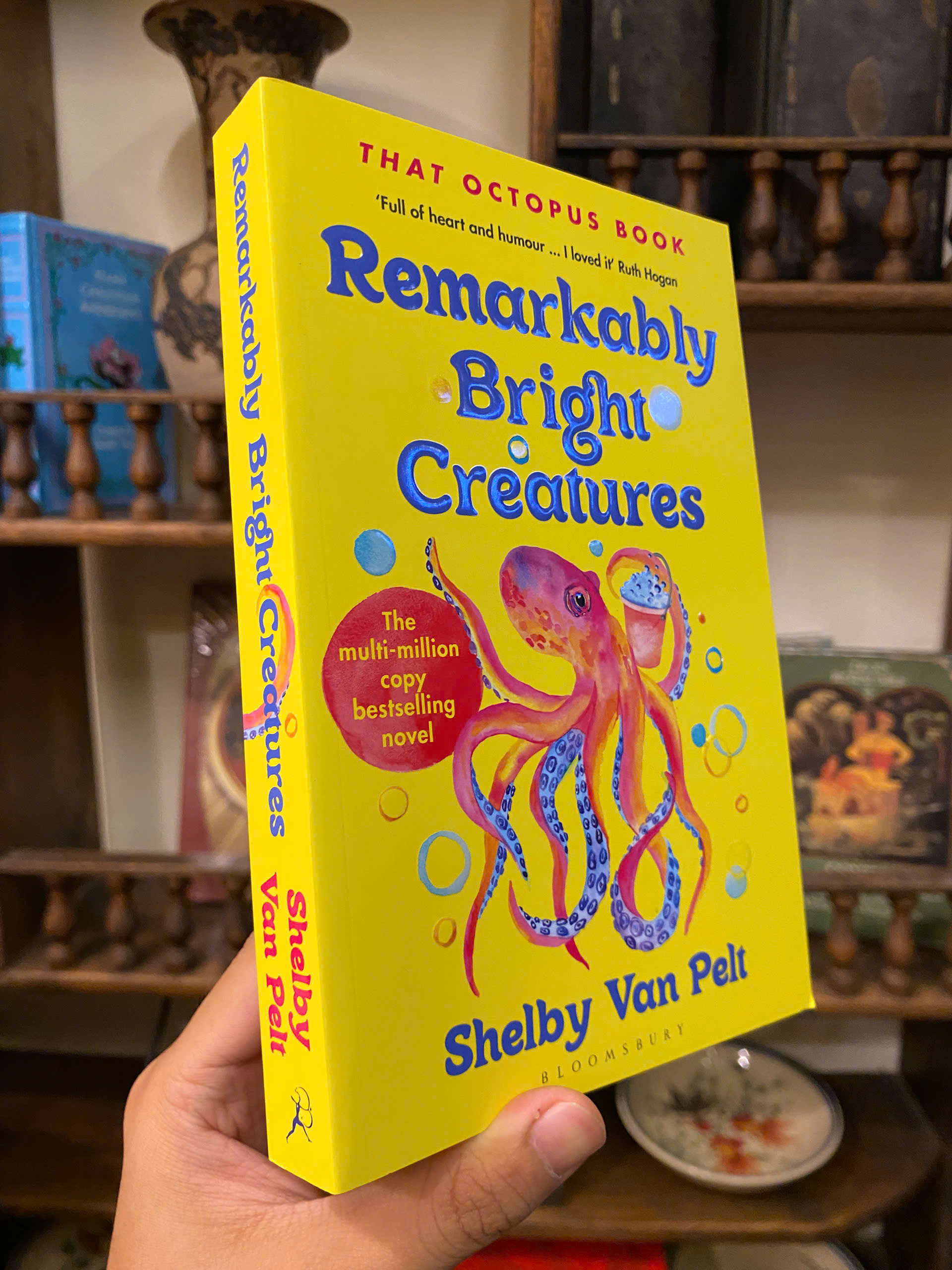 Sách - Remarkably Bright Creatures by Shelby Van Pelt | Contemporary Fiction / Ngoại văn Nhập khẩu