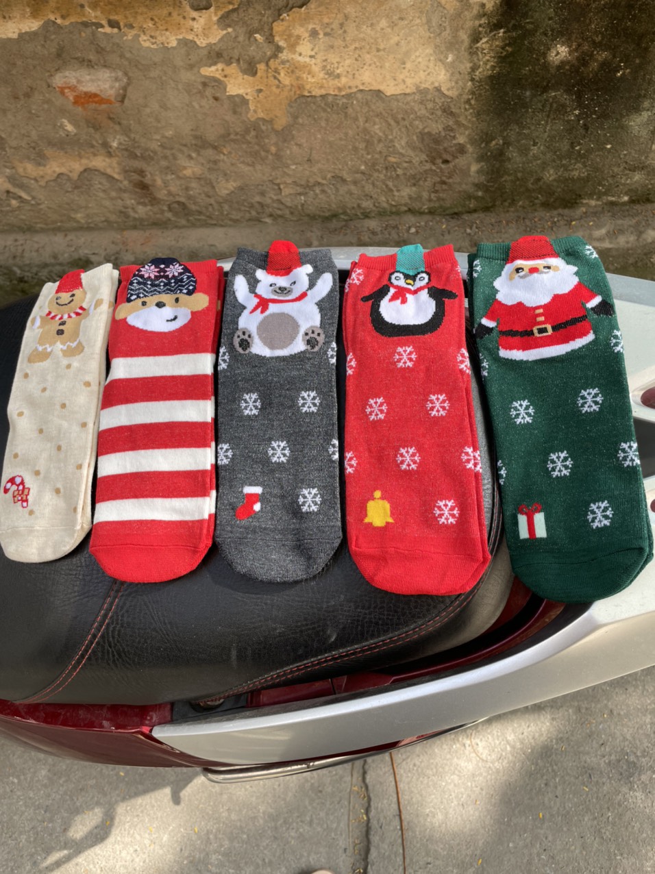 TẤT NOEL CHO BÉ Đôi tất noel giáng sinh an lành cho bé từ 3 tuổi đến 14 tuổi cực đẹp và bắt mắt
