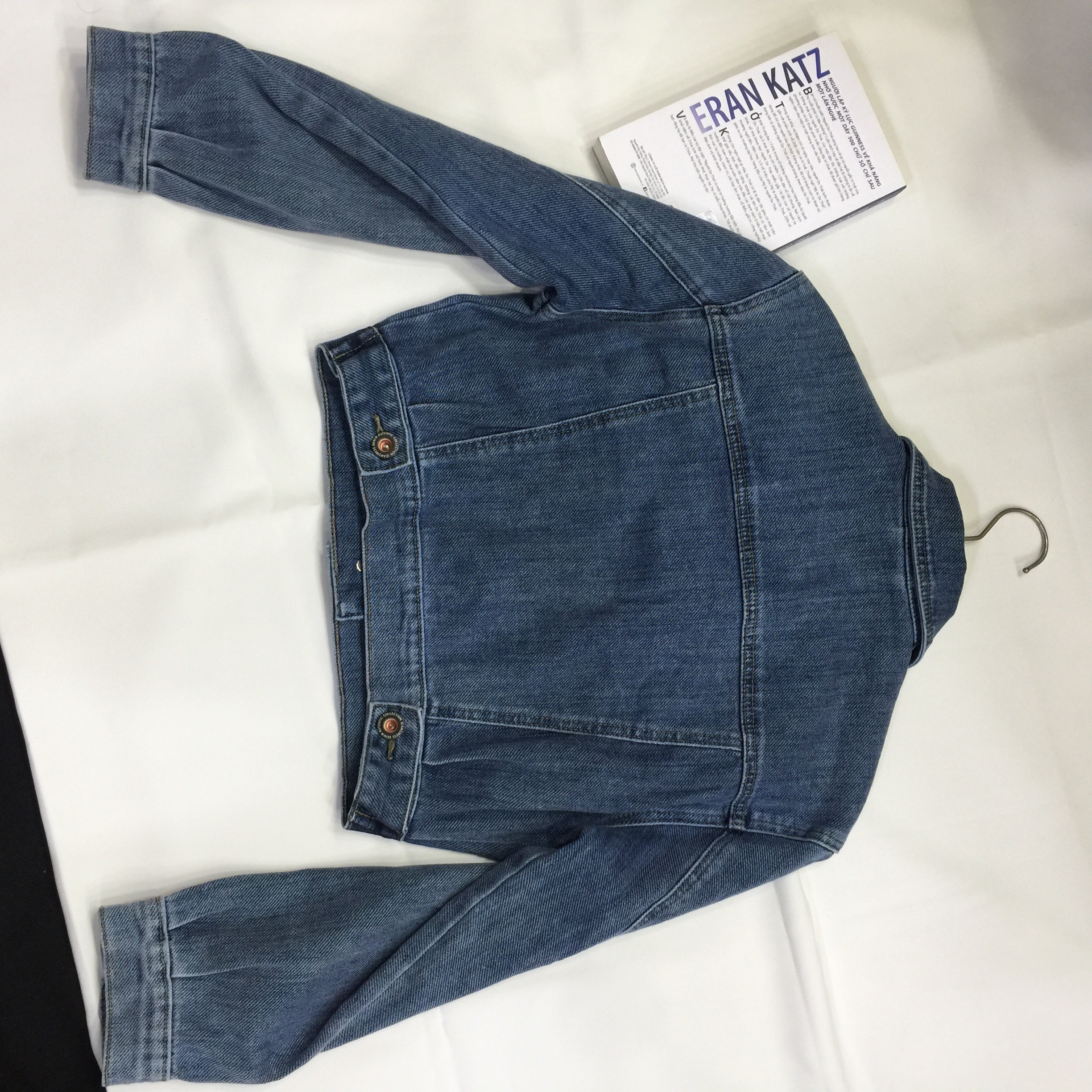Áo Khoác Jean Nữ Màu Xanh Croptop Xu Hướng Thời Trang 2023 - Mã  AKJCROPTOP002