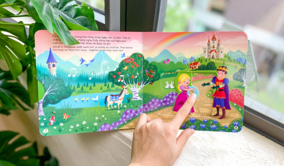 Sách chuyển động - First stories - Công chúa tóc mây - Rapunzel