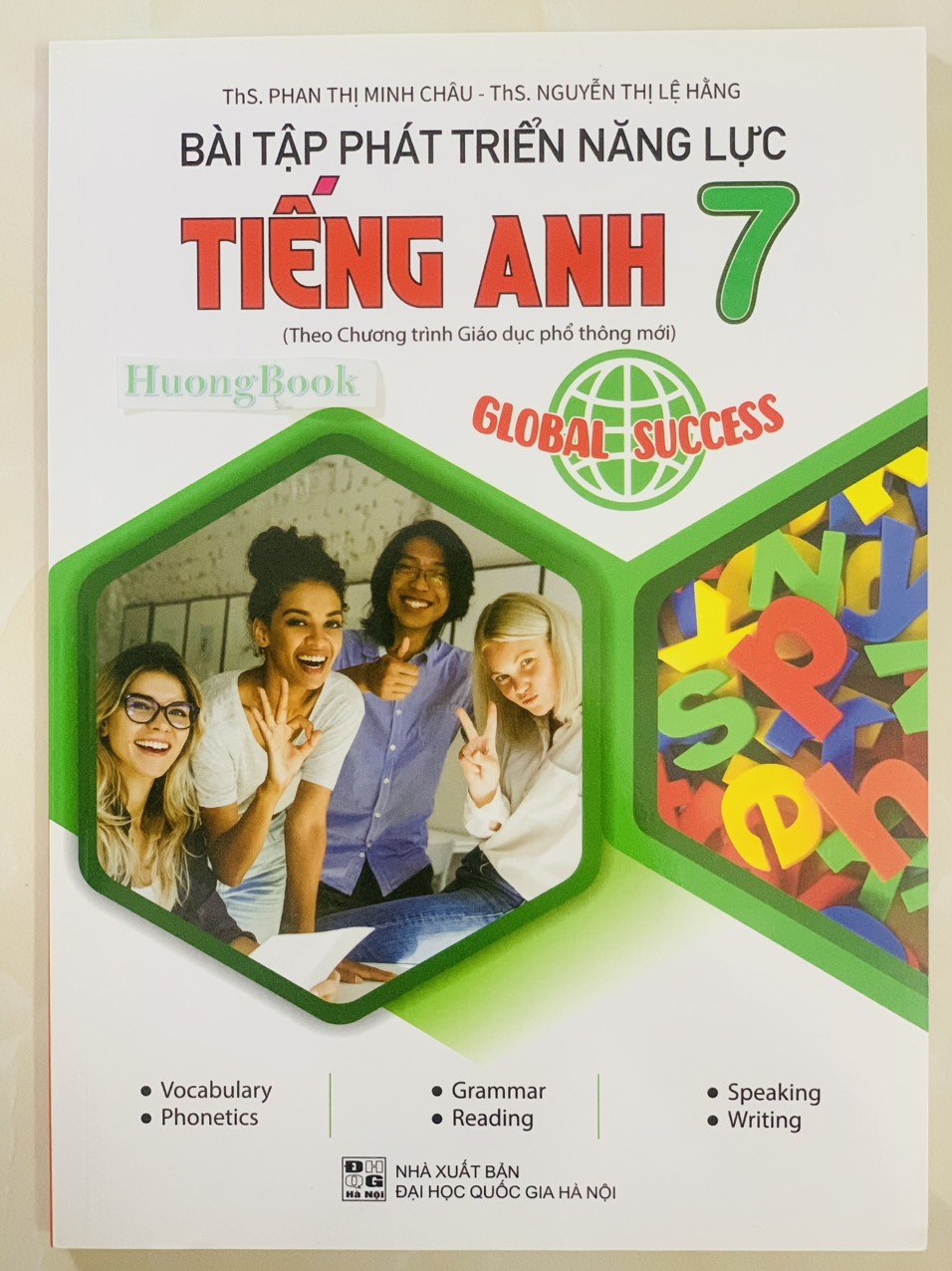 Sách - Bài tập phát triển năng lực tiếng anh 7