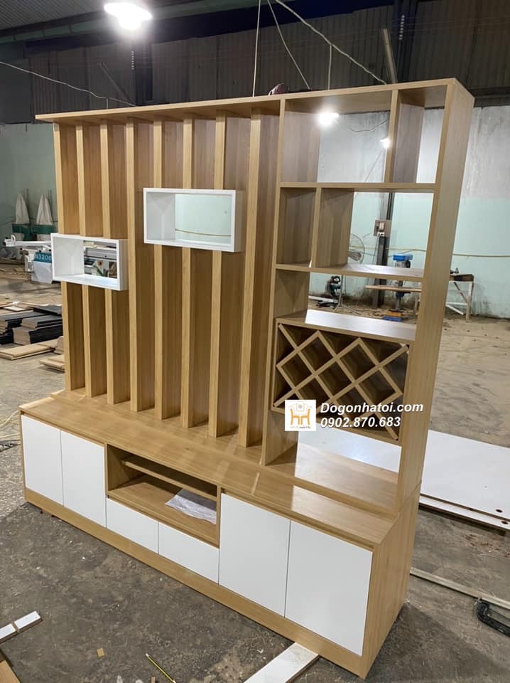 Vách Ngăn Lam Gỗ Phòng Khách Kết Hợp Kệ Tivi Đẹp 2m2 X 2m - TR623