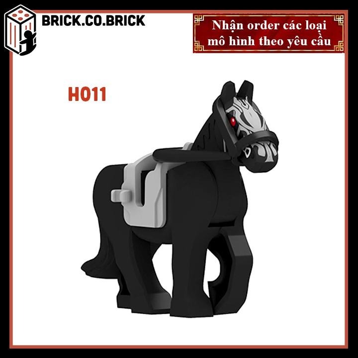 Đồ chơi Lắp ráp Mô hình Ngựa chiến Trung cổ kèm Đai và Dây cương Động vật War Horse H011 H012 H013 - H013 trắng