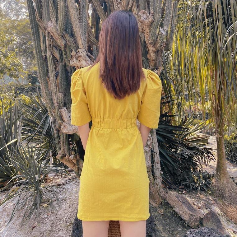Đầm vàng nhún thân Task Dress Gem Clothing SP060402