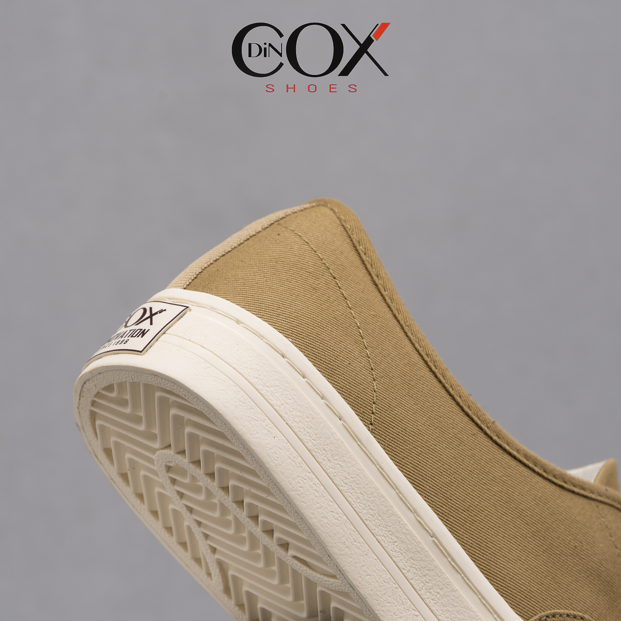Giày Sneaker Nam Vải Canvas DINCOX E06 Yellow Sand Đơn Giản Tinh Tế Sang Trọng