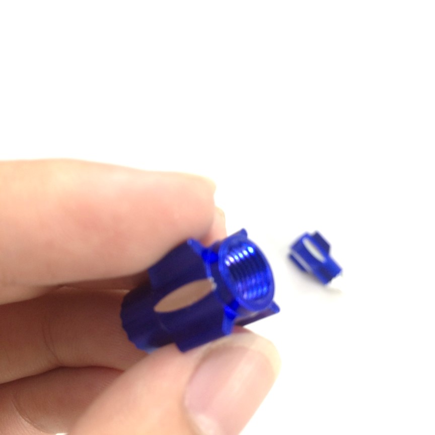 Van vòi xe kiểu dáng bút chì màu xanh dương