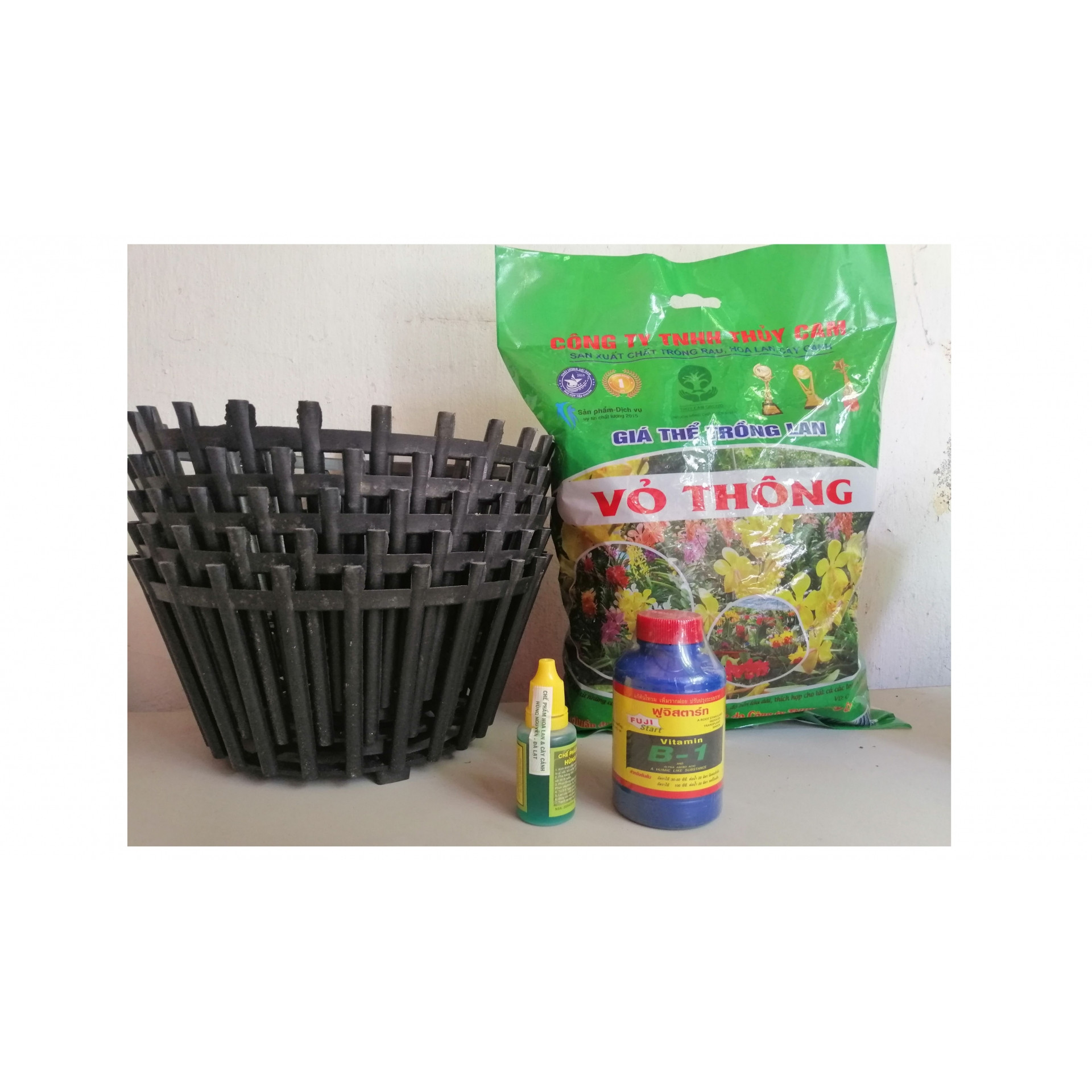 COMBO 5 CHẬU NHỰA GIẢ GỖ FI26 + 1 VỎ THÔNG ĐÓNG GÓI + 1 B1 THÁI LAN 100ML + 1 CHẾ PHẨM HÙNG NGUYỄN