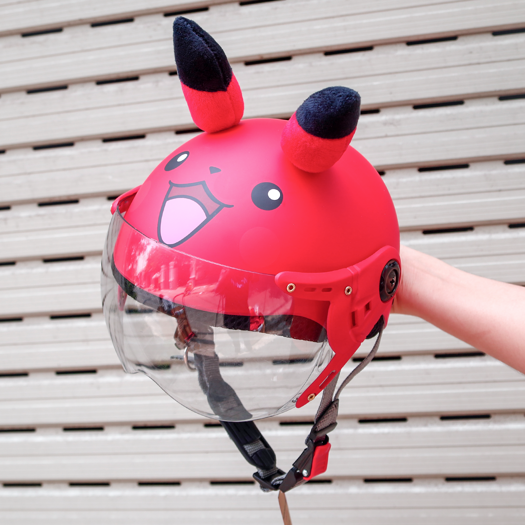 Mũ bảo hiểm trẻ em hình pikachu có tai siêu dễ thương nhiều màu – Đỏ – L