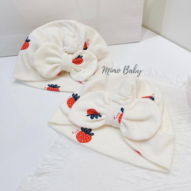 Mũ turban màu trắng kem họa tiết quả dâu xinh xắn cho bé MTB88 Mimo Baby