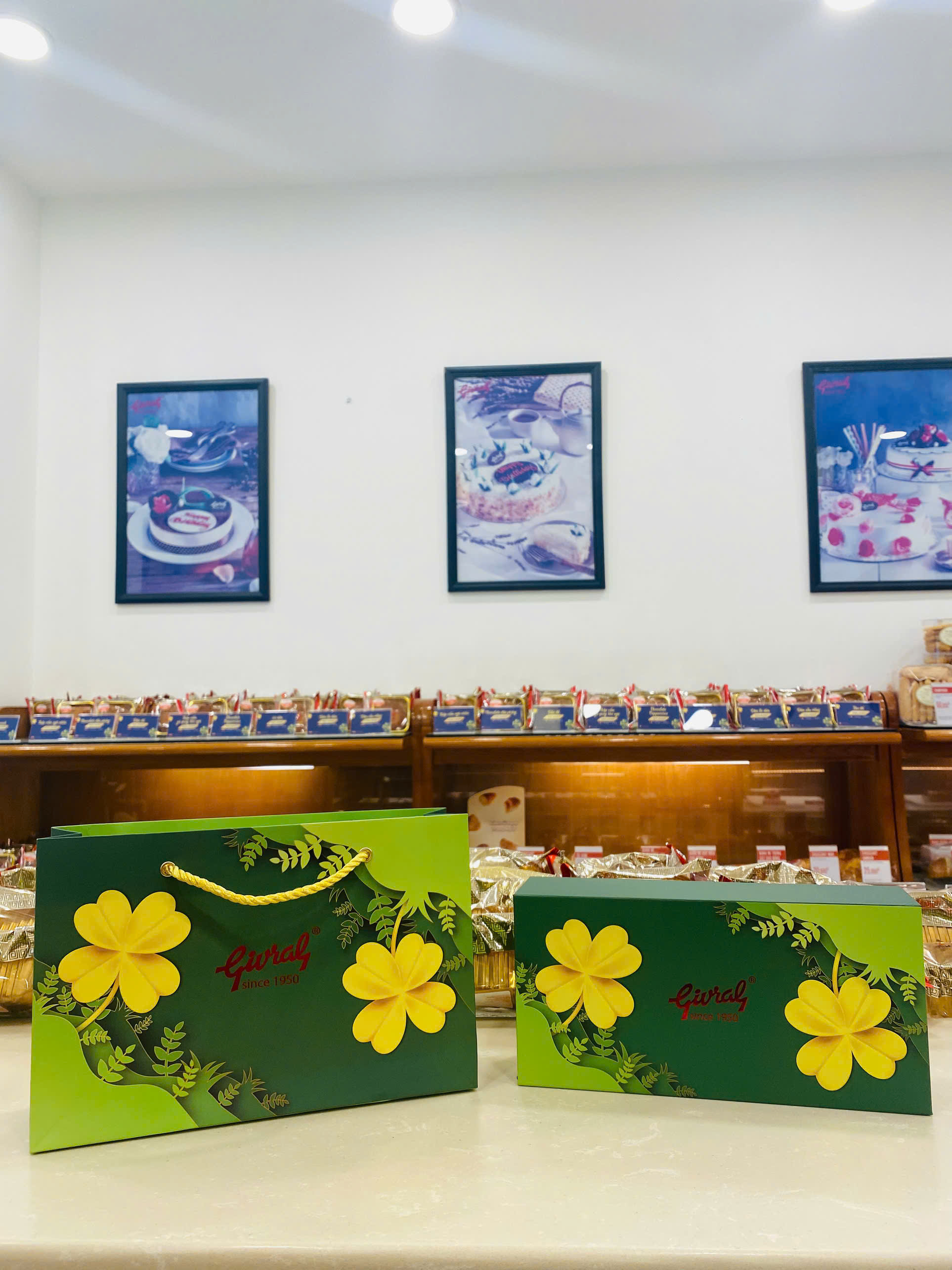 [HSD: 24/10/2025] Hộp 2 Bánh Trung Thu Givral Song An 8 (150gr)