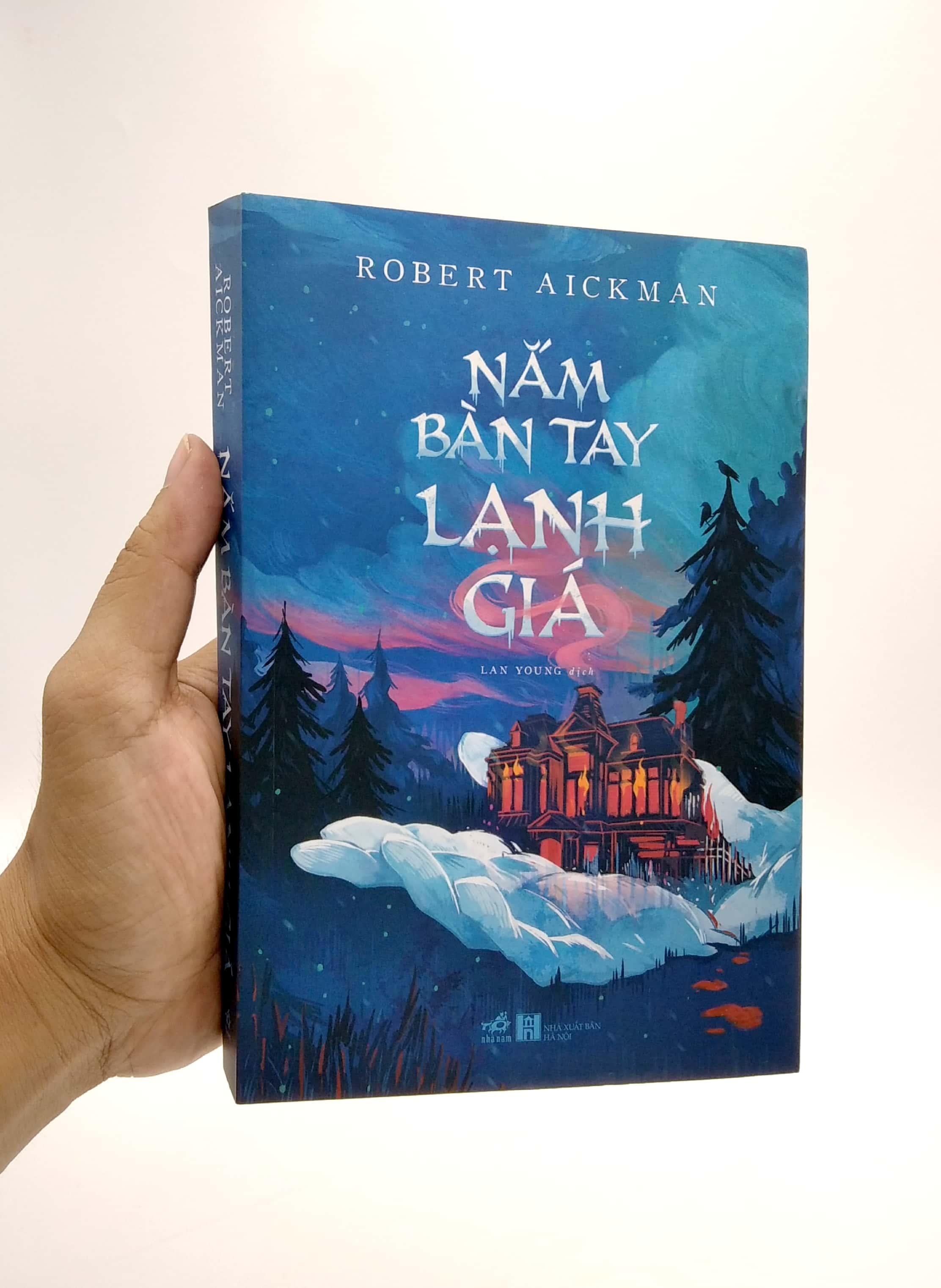 Sách Nắm Bàn Tay Lạnh Giá