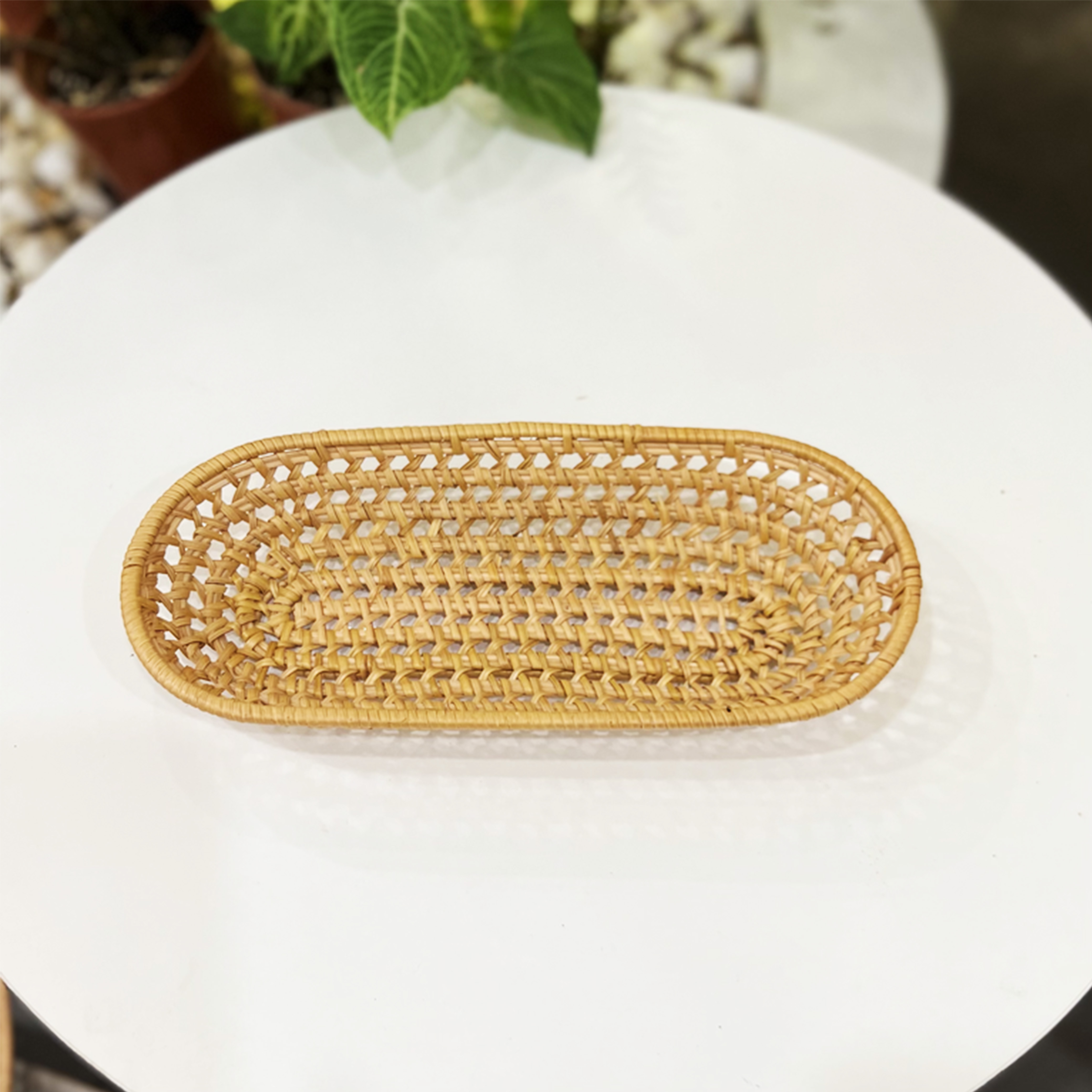 Khay mây URSPACE đựng bánh mì, muỗng nĩa, bánh kẹo, trang trí decor/ OVAL RATTAN TRAY