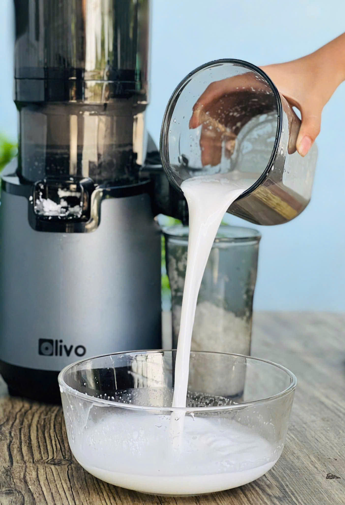[Hàng chính hãng] Máy Ép Chậm OLIVO SJ196 Titanium - Ép Trái Cây Nguyên Quả - Động Cơ AC Cao Cấp, Êm Nhất Thị Trường
