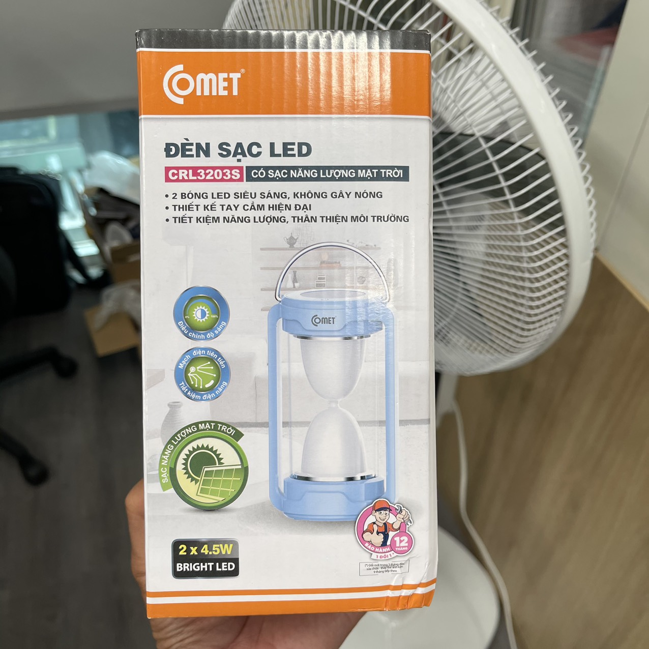 Đèn Sạc Led đa năng tích hợp pin sạc năng lượng mặt trời COMET CRL3203S 9W