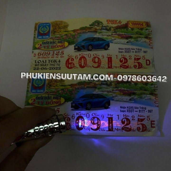 Đèn Pin Siêu Rẻ Ánh Sáng Tím UV 2 Đầu, kích thước: 1.5cmx5.5cm, màu bạc - SP005762