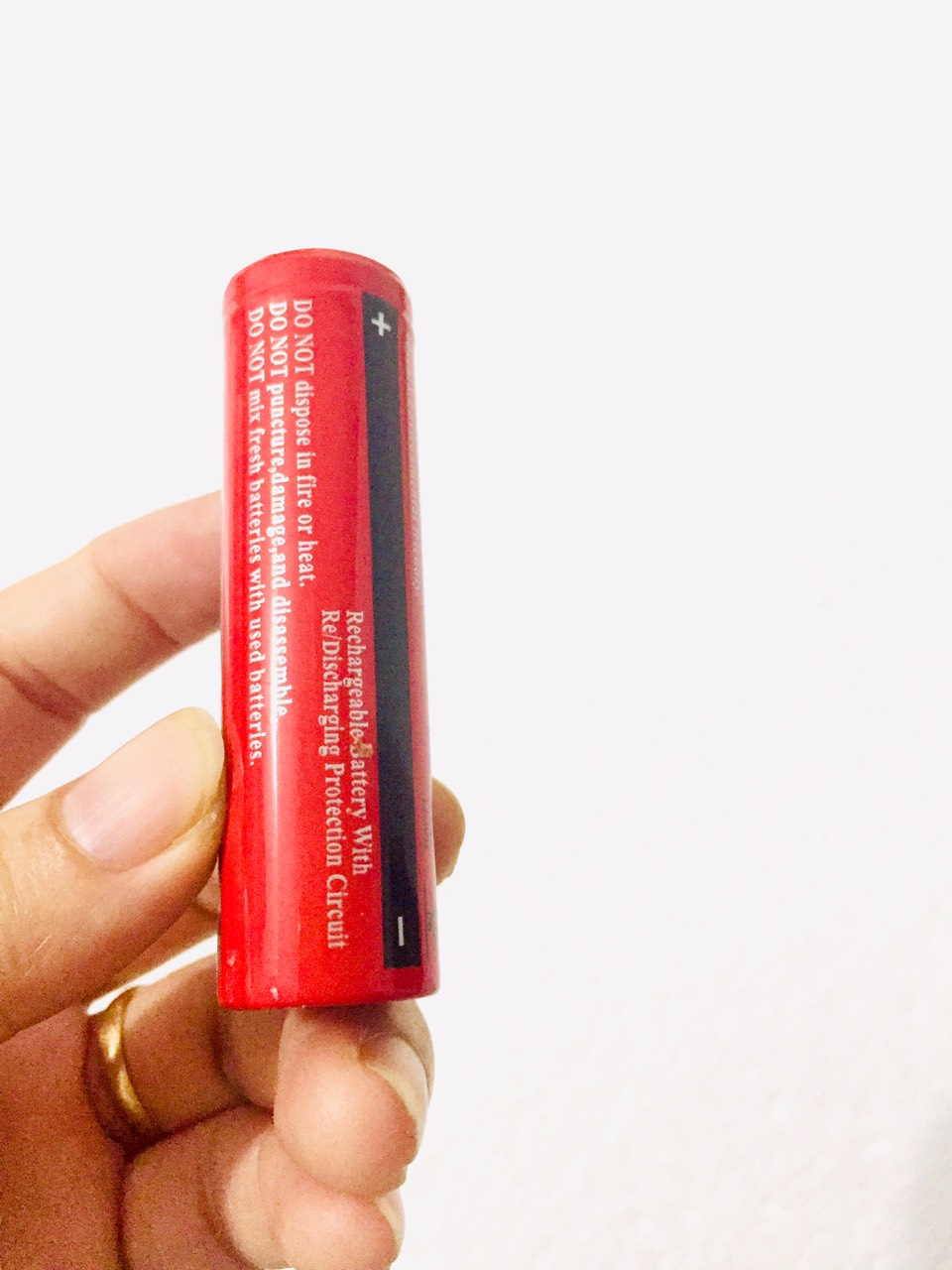 Bộ 2 Pin sạc dung lượng cao 18650 4200 mAh 4,2V  li-ion