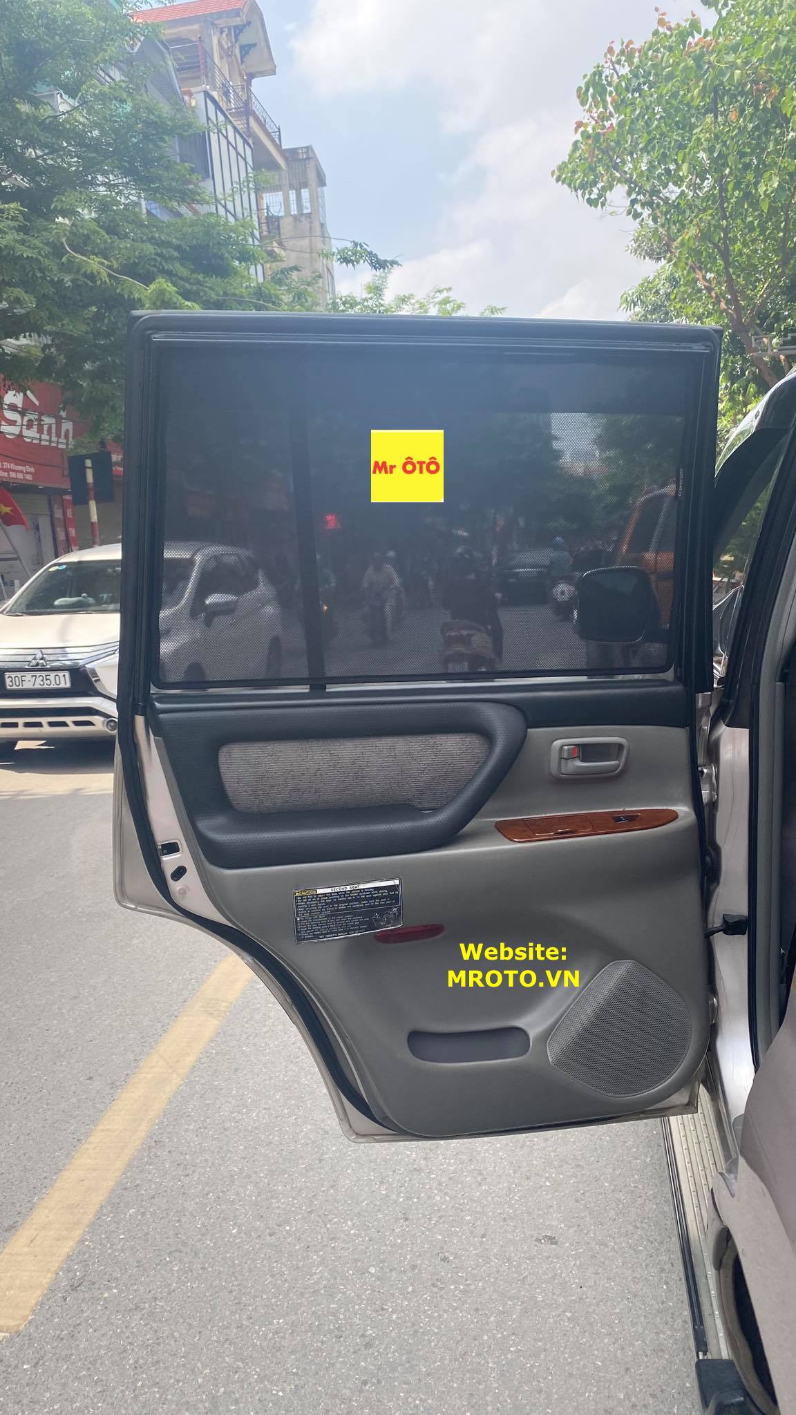 Rèm Che nắng xe Land Cruiser 2000-2010 loại 1 có hút nam châm, Vải dày dặn, chống nắng tuyệt đối