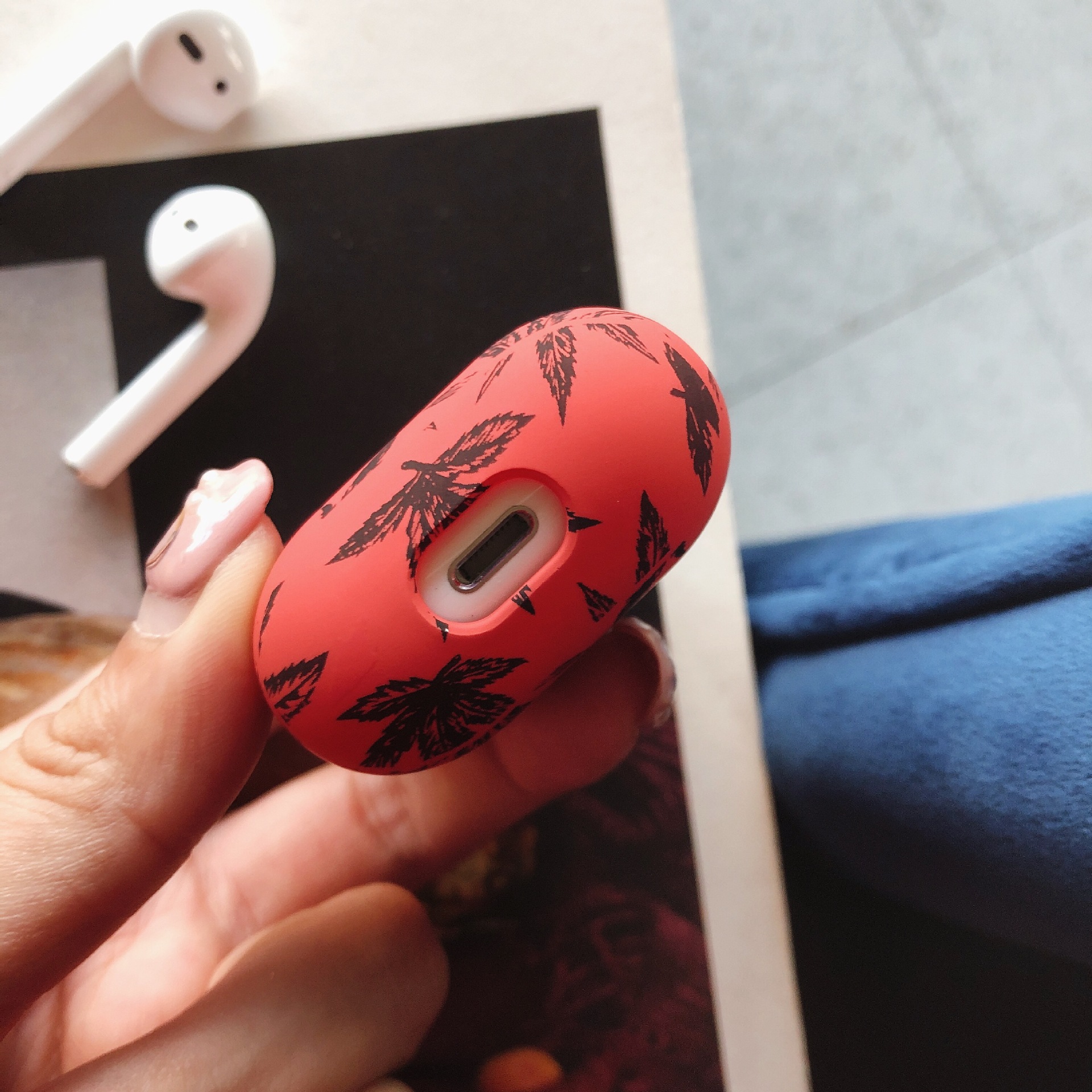 Airpods case, Ốp nhựa cứng bảo vệ dành cho Airpods 1/2 - Lá Phong - Hàng Chính Hãng