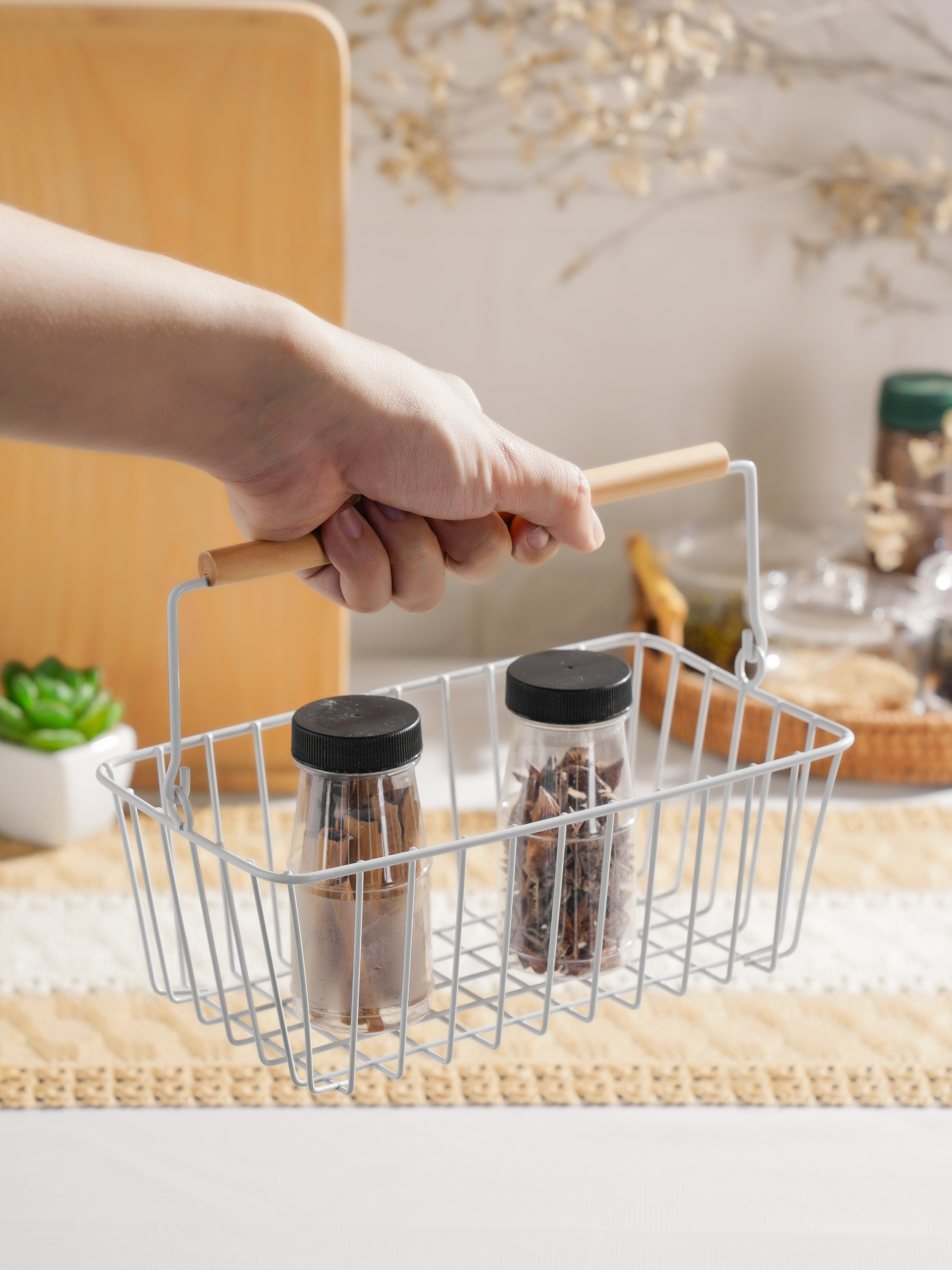 Giỏ kim loại quai xách gỗ, hàng nhập khẩu chính hãng.