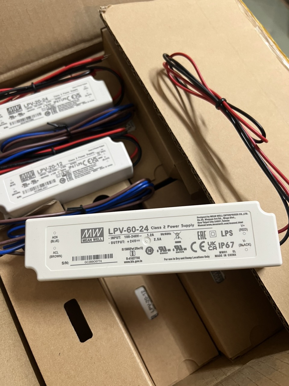 Nguồn LED 50V 700mA APC-35-700 Meanwell