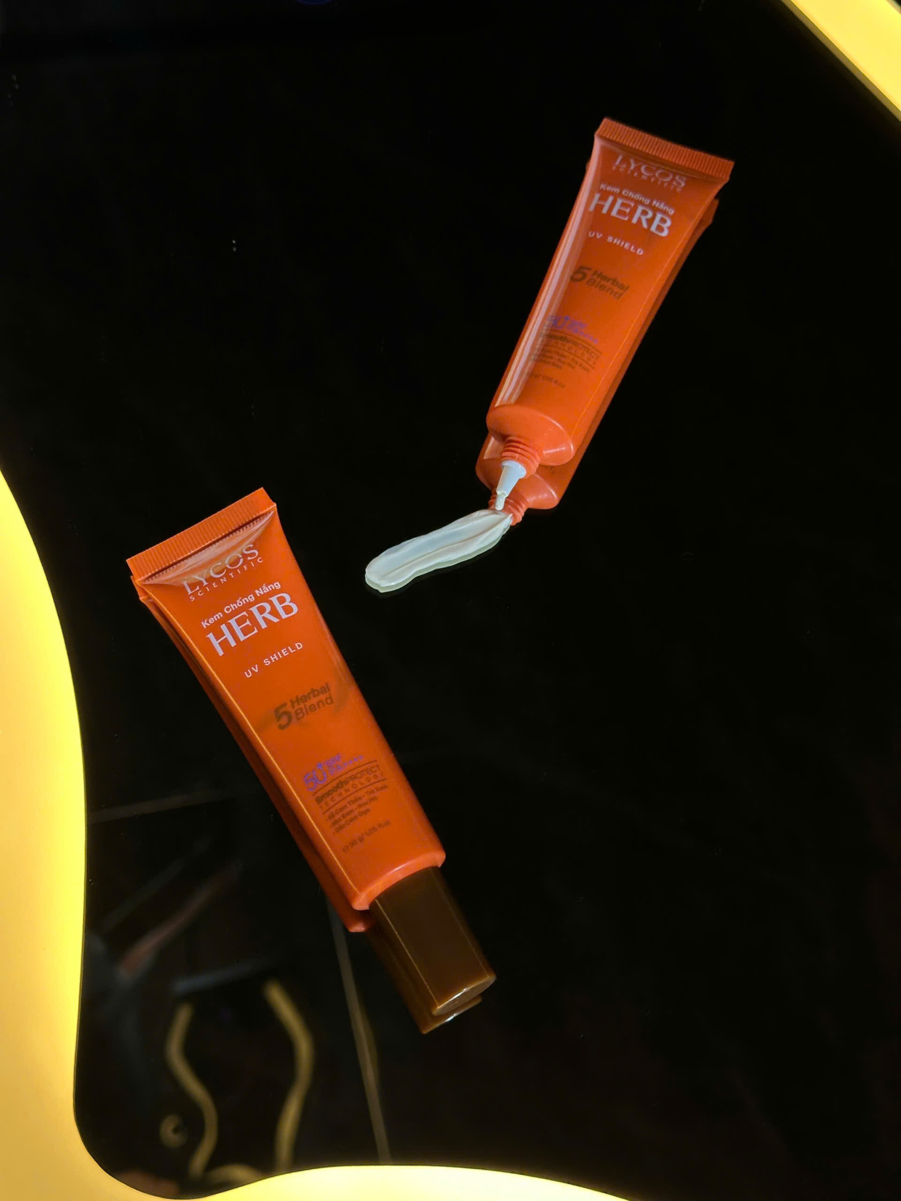 [Nâng cấp] Kem Chống Nắng Kiểm Soát Dầu Lycos Herb UV Shield SPF 50+ PA ++++ kiểm soát bóng nhờn hiệu quả