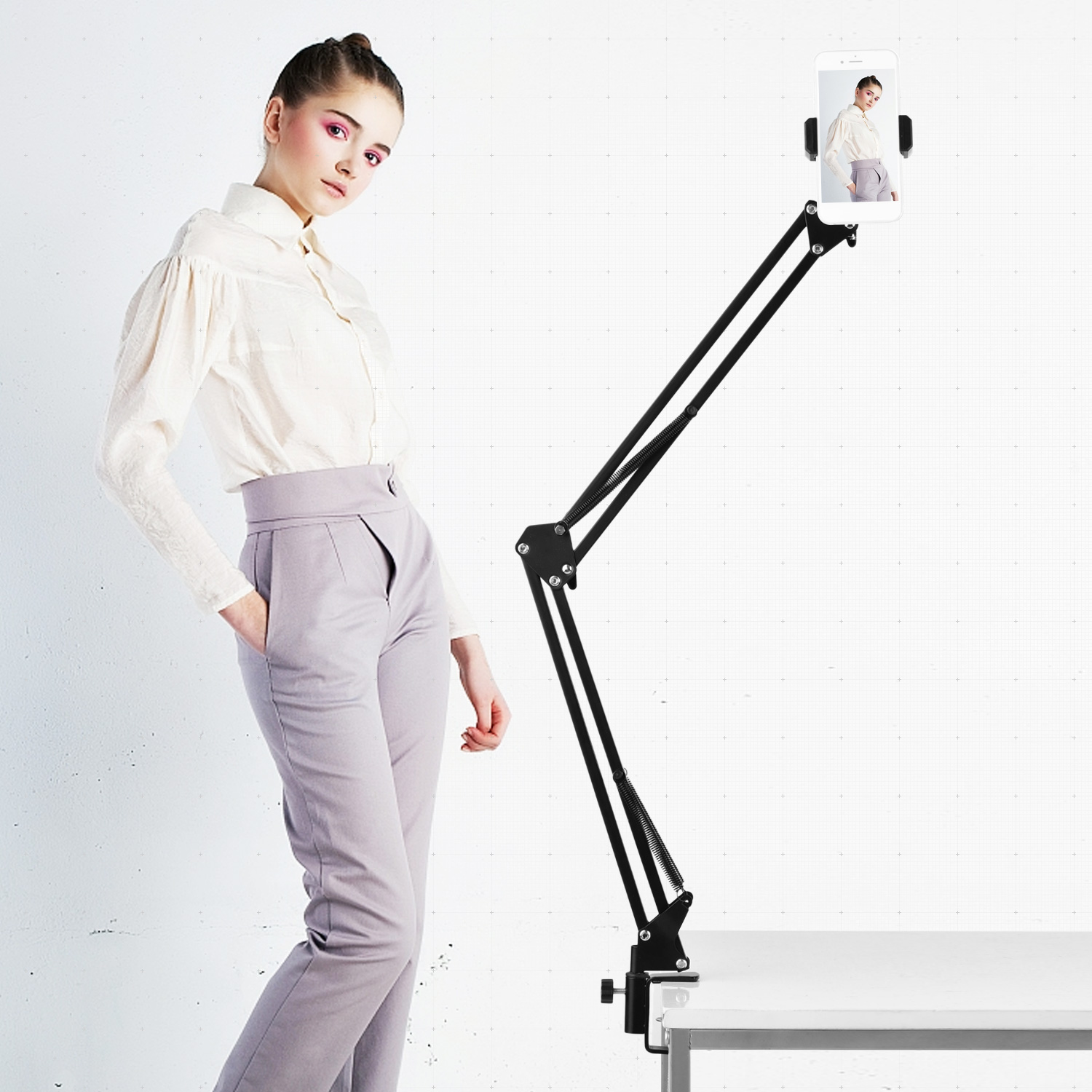 Giá đỡ bằng kim loại có thể điều chỉnh Bộ điều hợp đầu bi để quay video trực tiếp trên YouTube