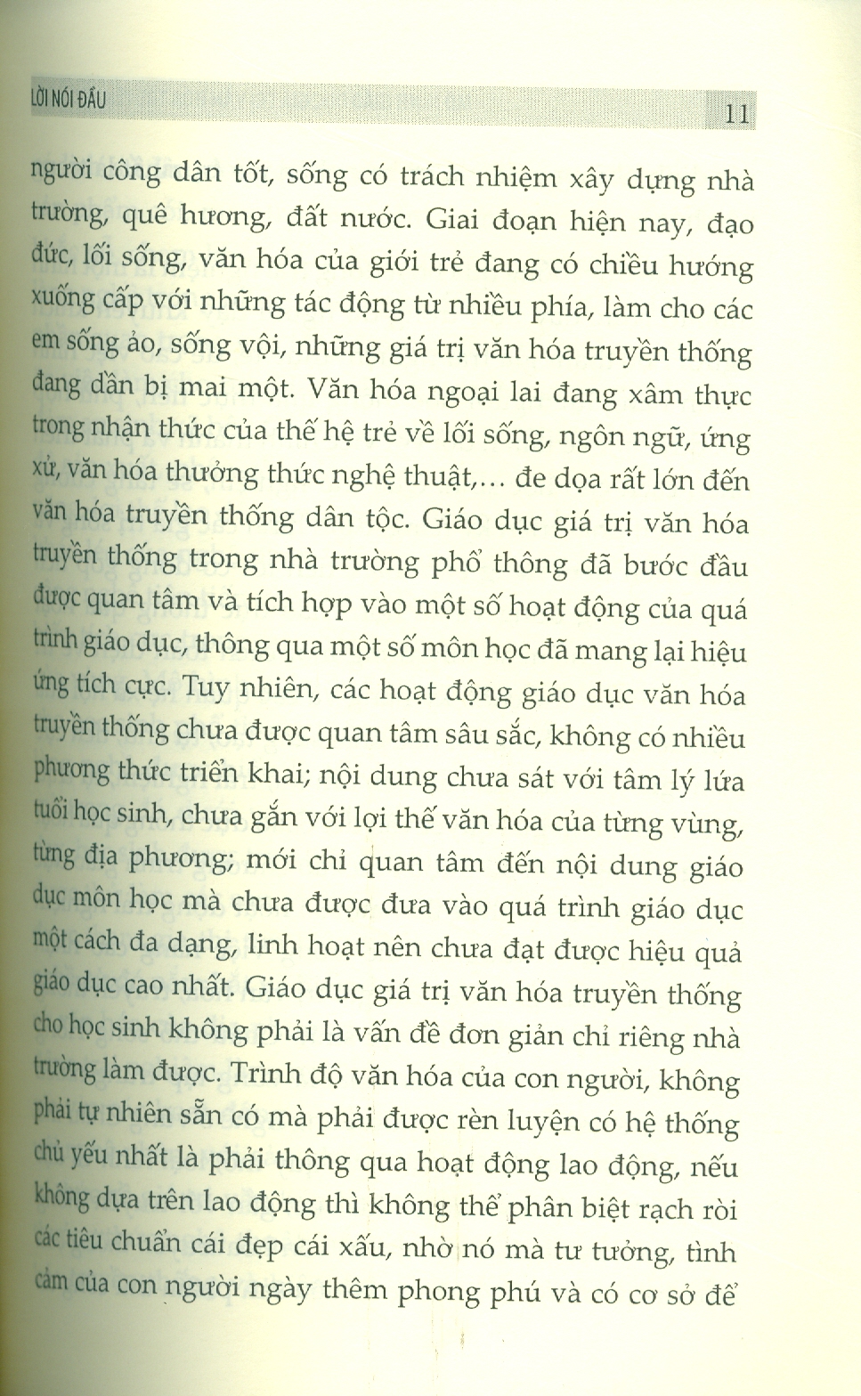 Mô Hình Giáo Dục Giá Trị Văn Hoá Truyền Thống Cho Học Sinh Trung Học Phổ Thông Thông Qua Hoạt Động Trải Nghiệm Làng Nghề (Nghiên Cứu Ở Vùng Châu Thổ Sông Hồng) 